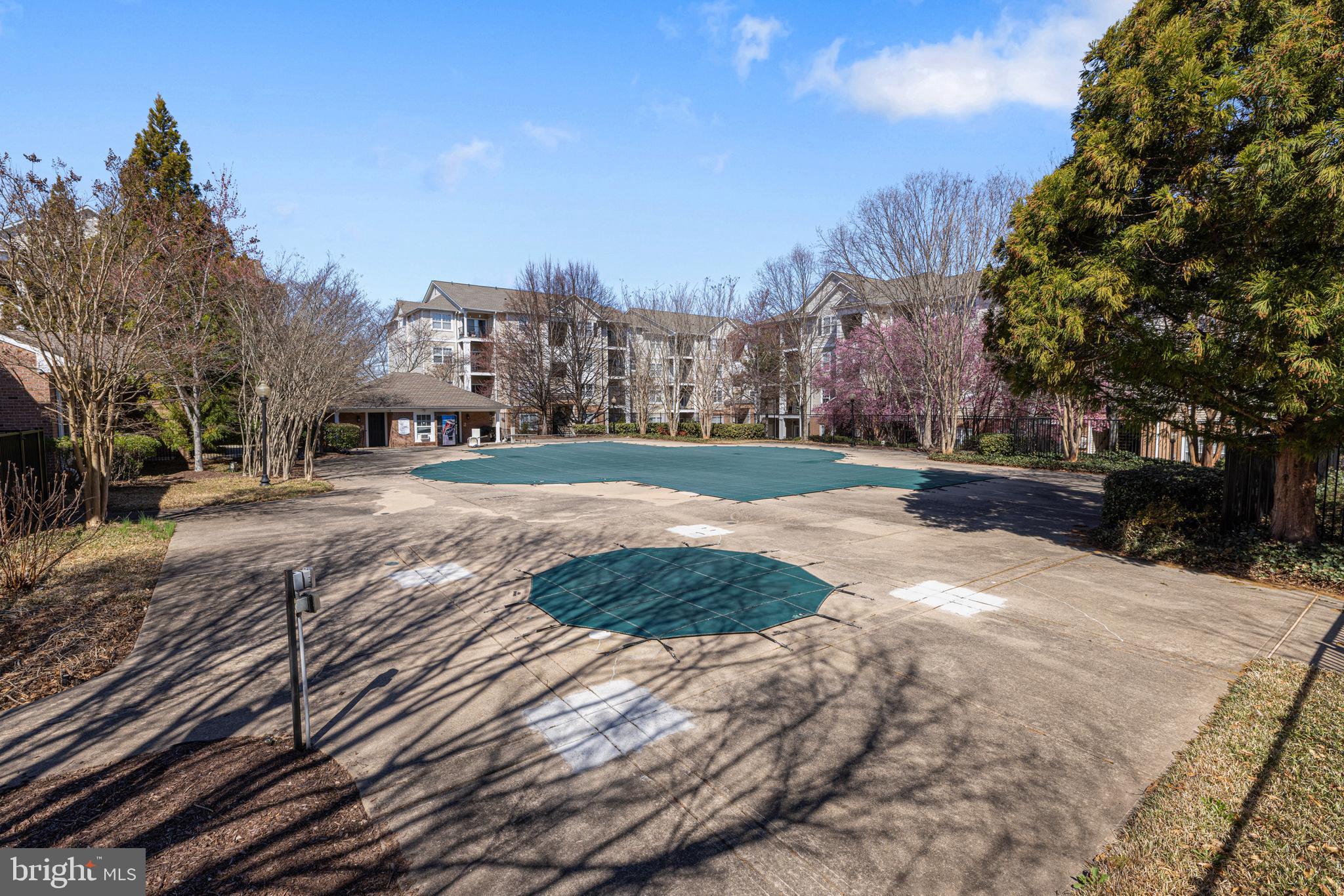 ASHMORE AT GERMANOWN COMMUNITY - Residential Lease