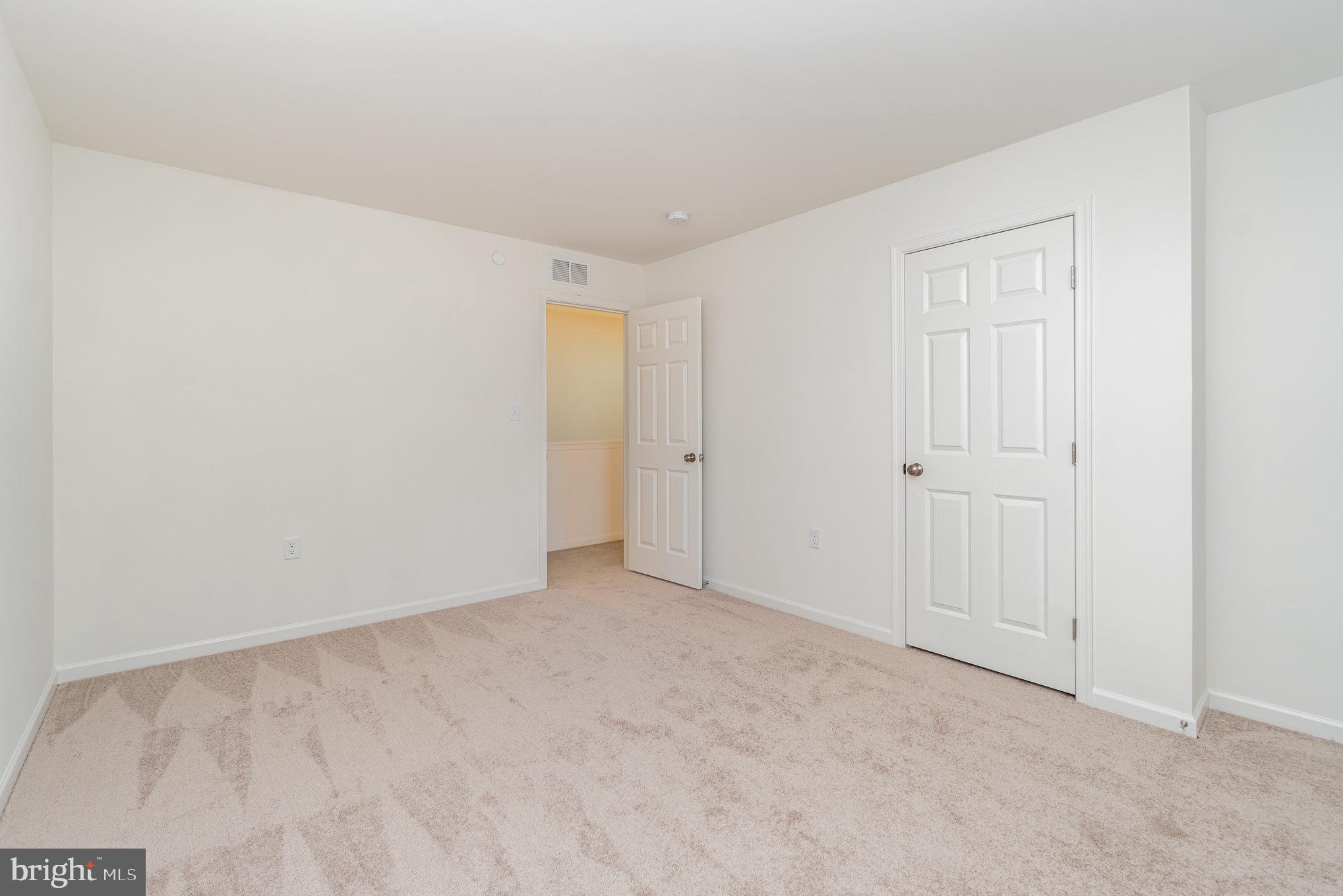 THE TOWNES AT BRIAR CREEK - Residential Lease