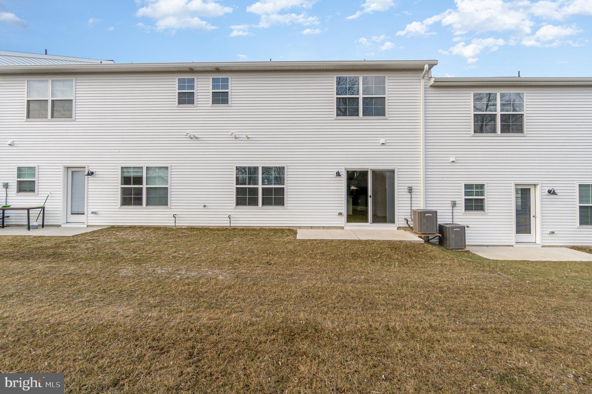 THE TOWNES AT BRIAR CREEK - Residential Lease