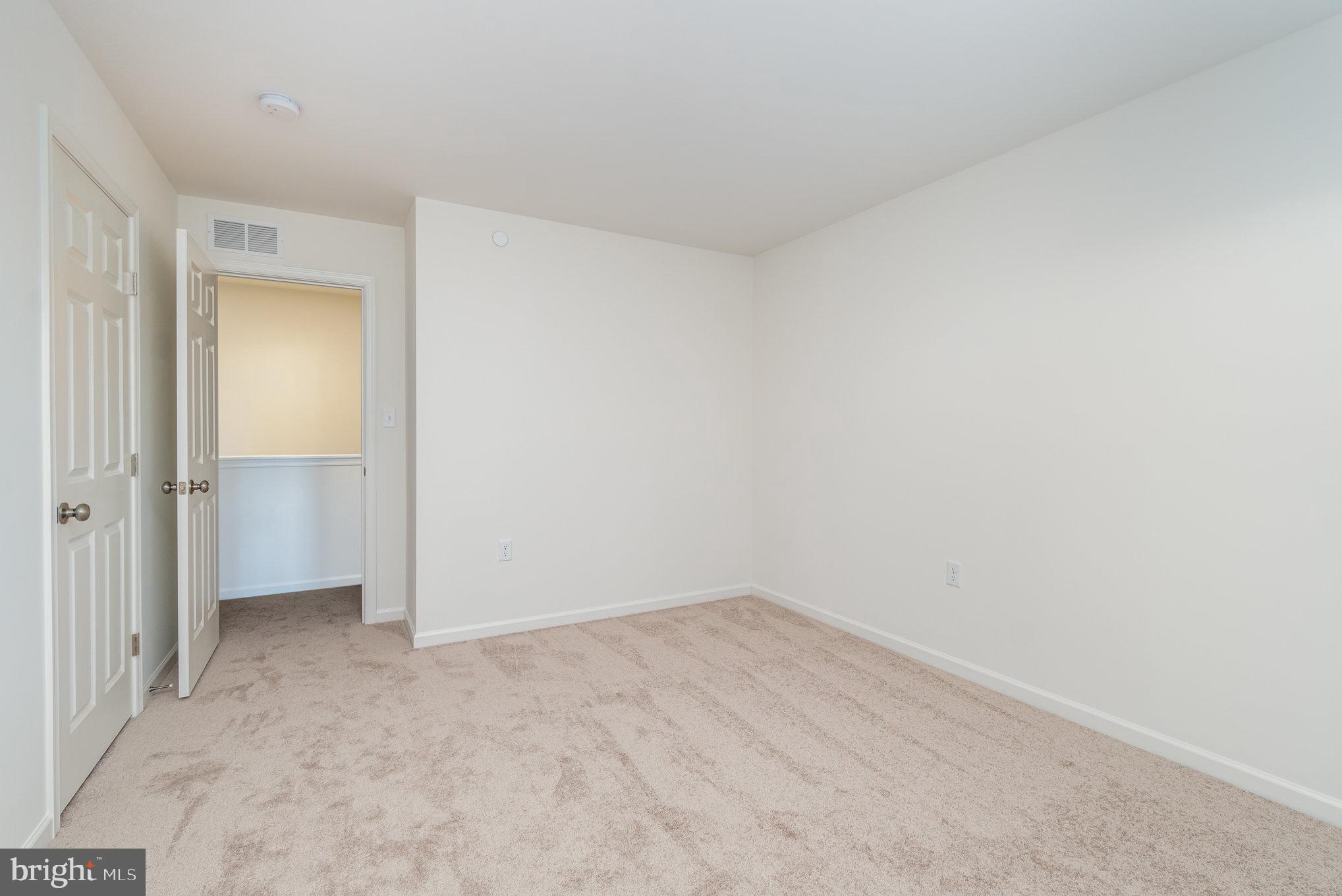 THE TOWNES AT BRIAR CREEK - Residential Lease