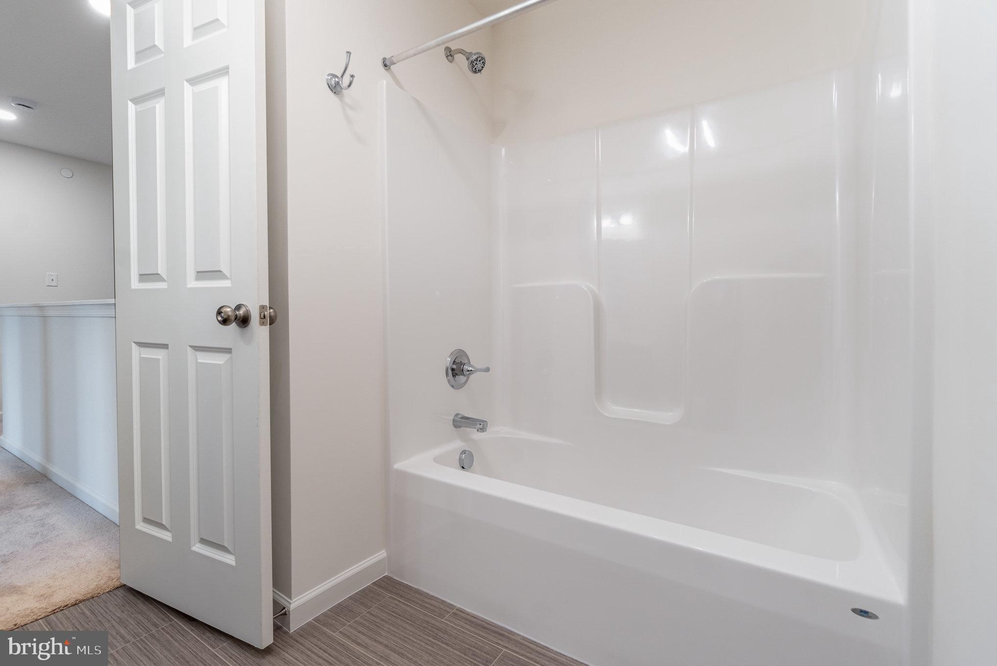 THE TOWNES AT BRIAR CREEK - Residential Lease