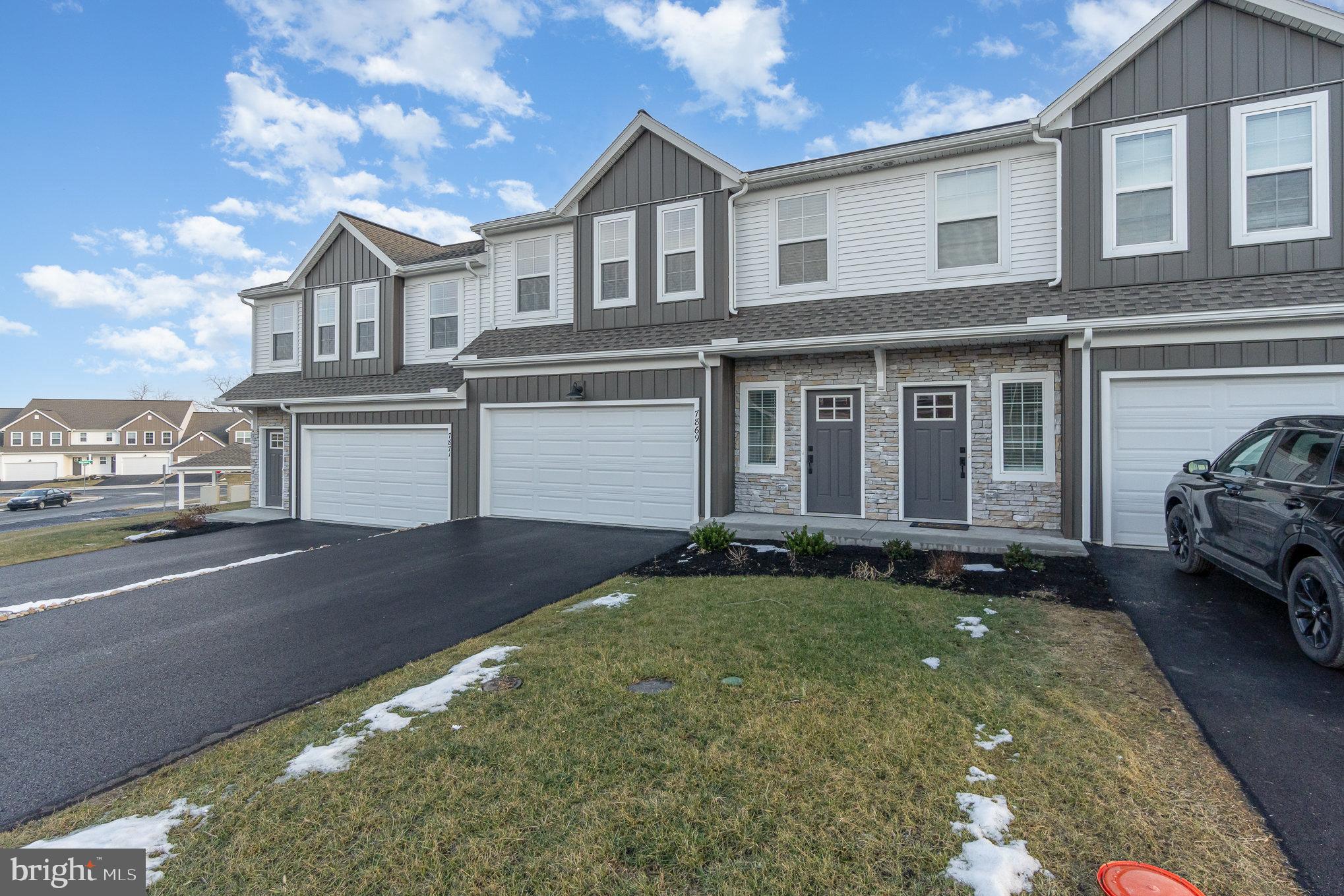 THE TOWNES AT BRIAR CREEK - Residential Lease