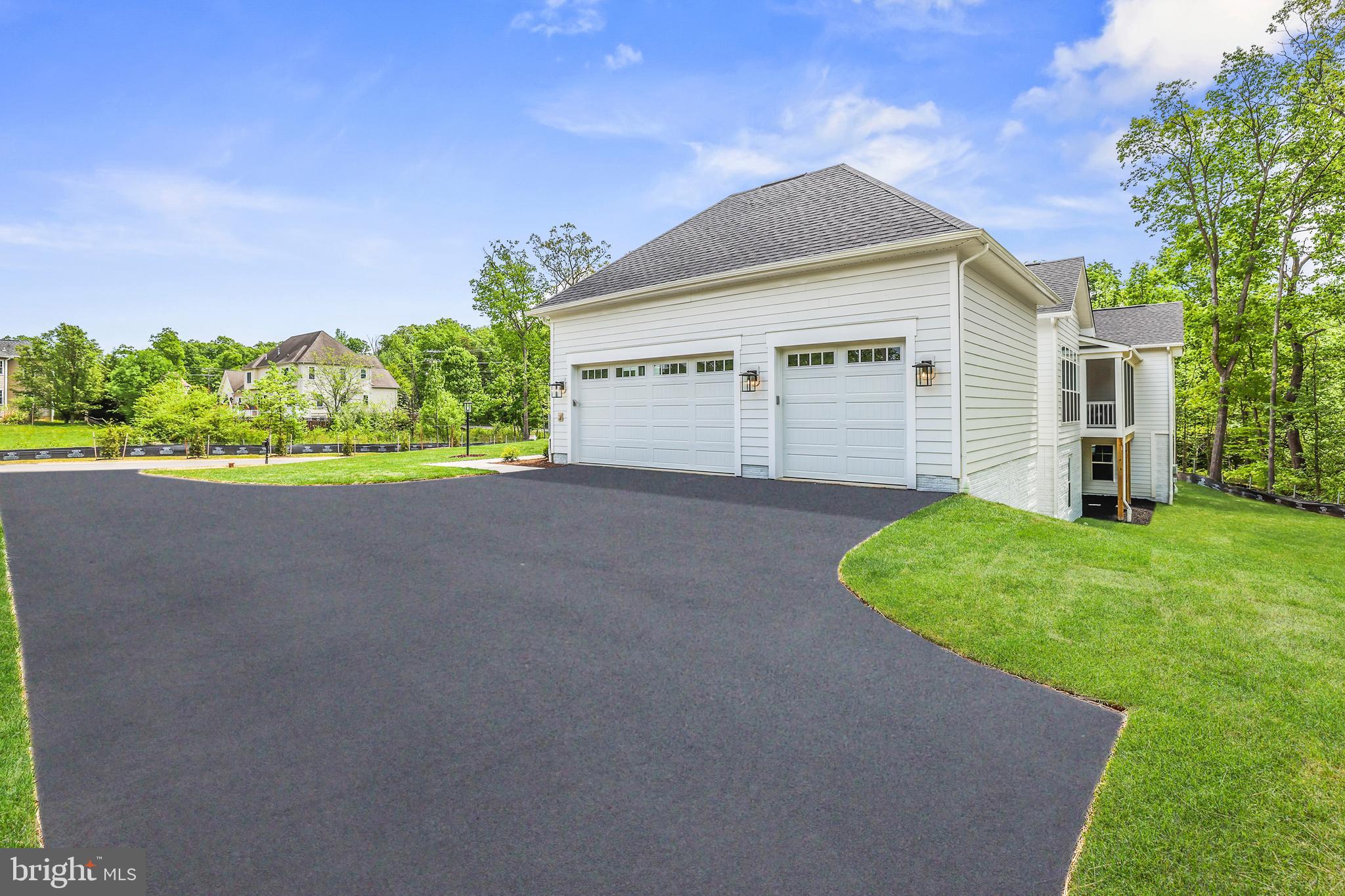 BRADDOCK WOODS - Residential