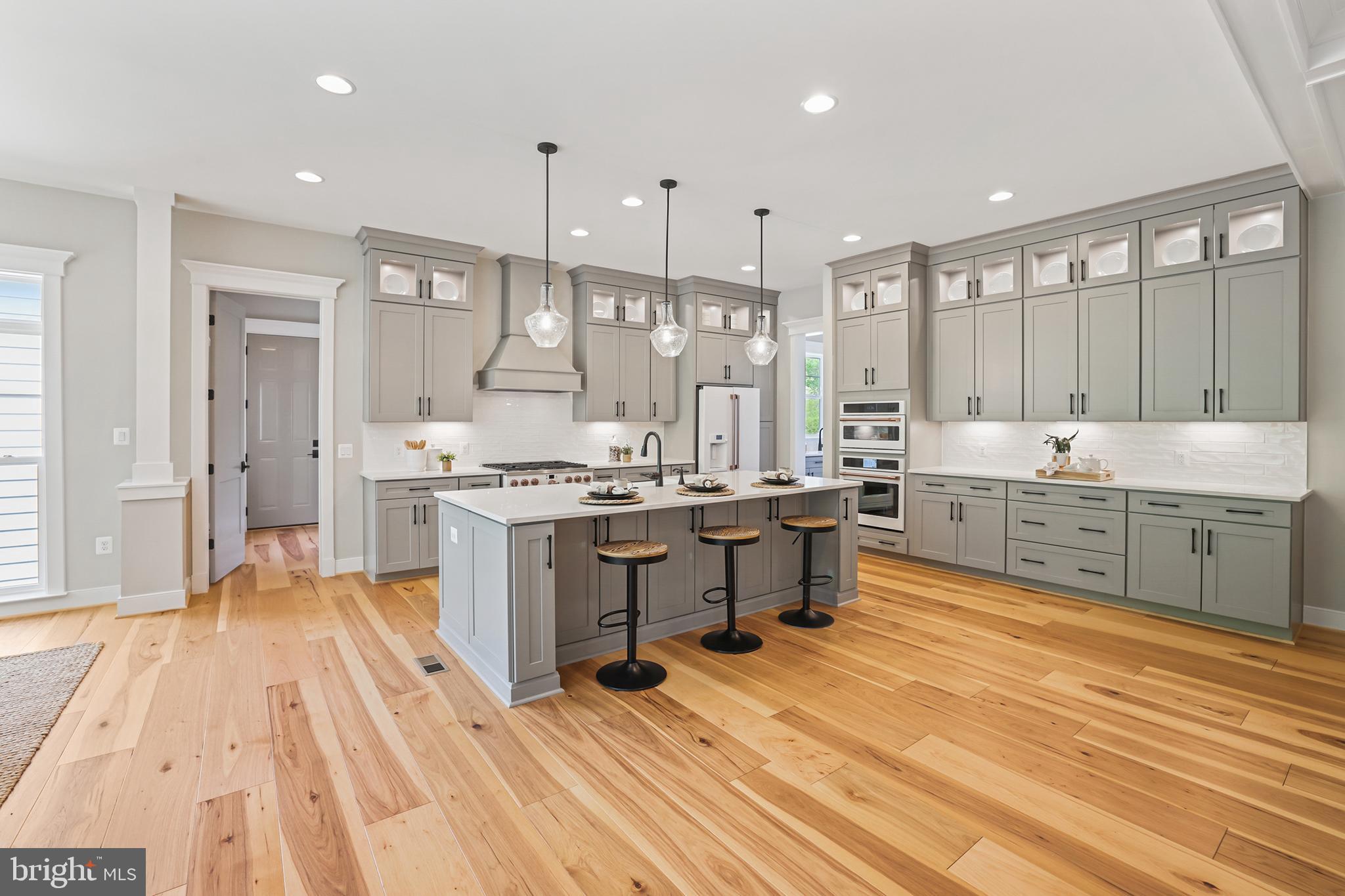 BRADDOCK WOODS - Residential