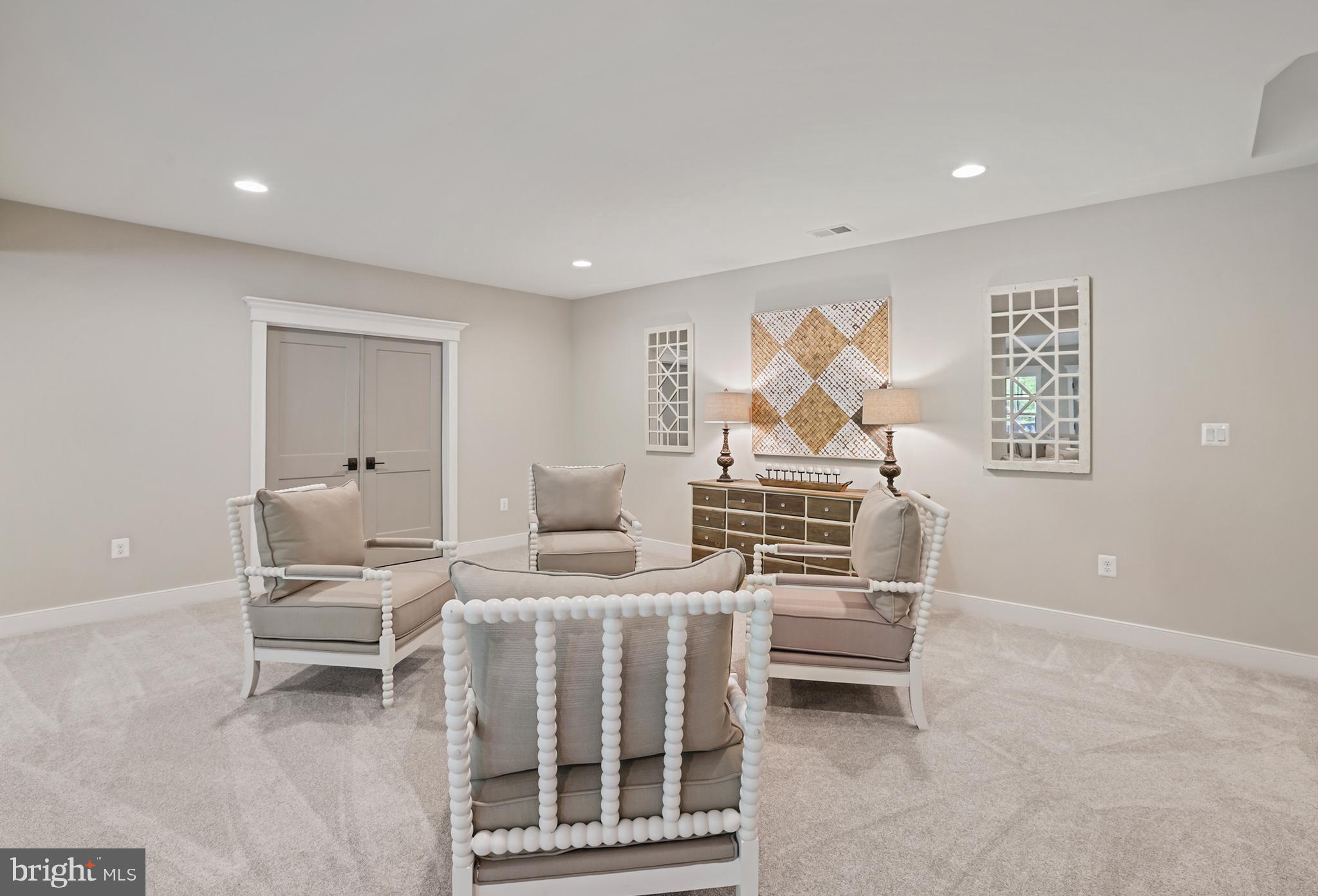 BRADDOCK WOODS - Residential