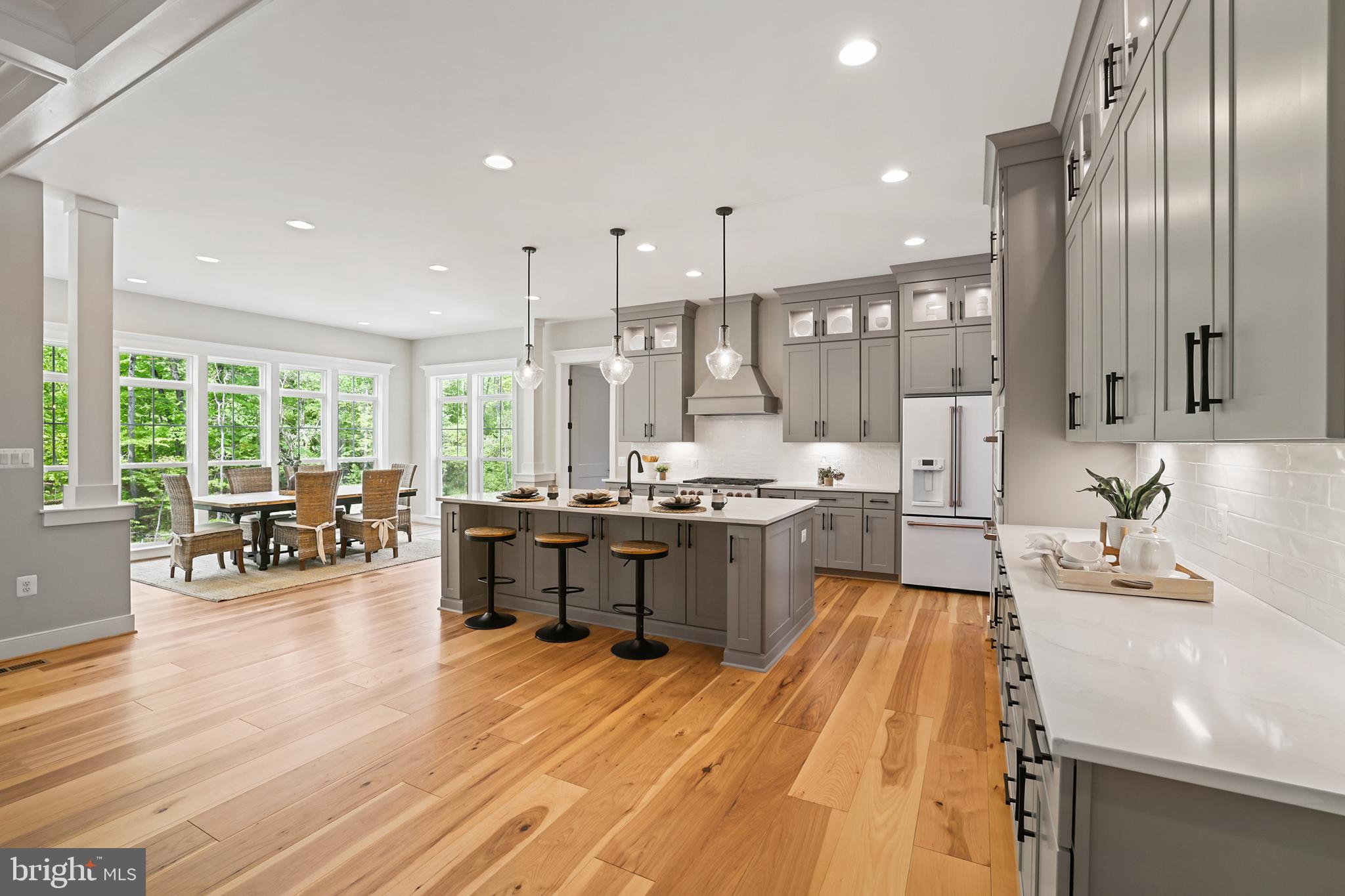 BRADDOCK WOODS - Residential