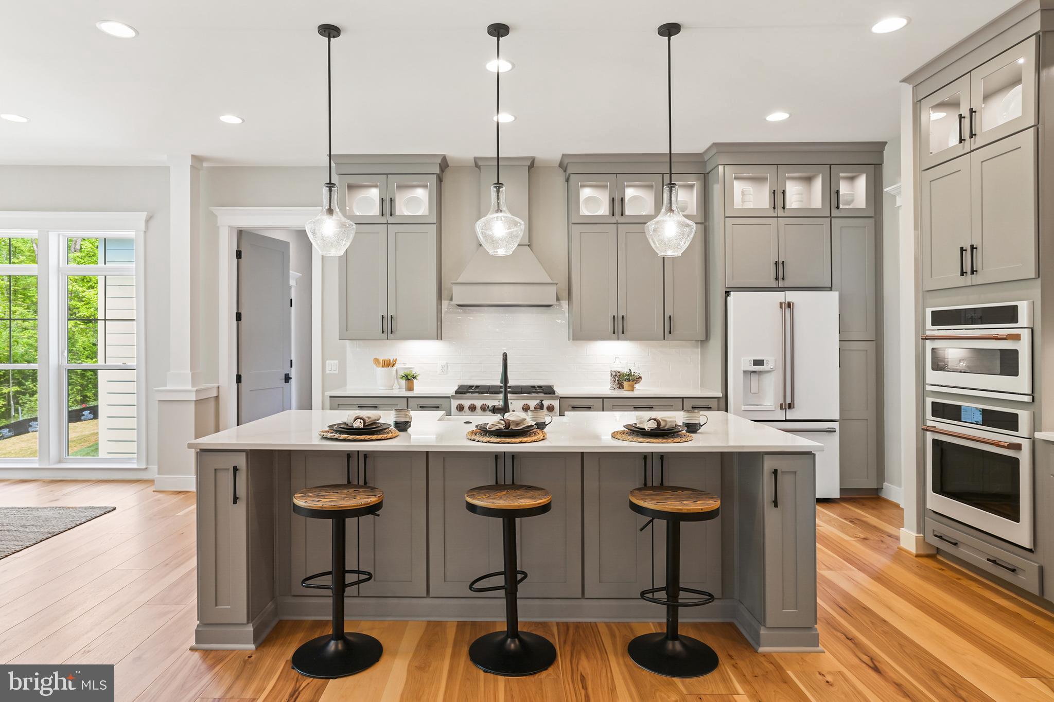 BRADDOCK WOODS - Residential