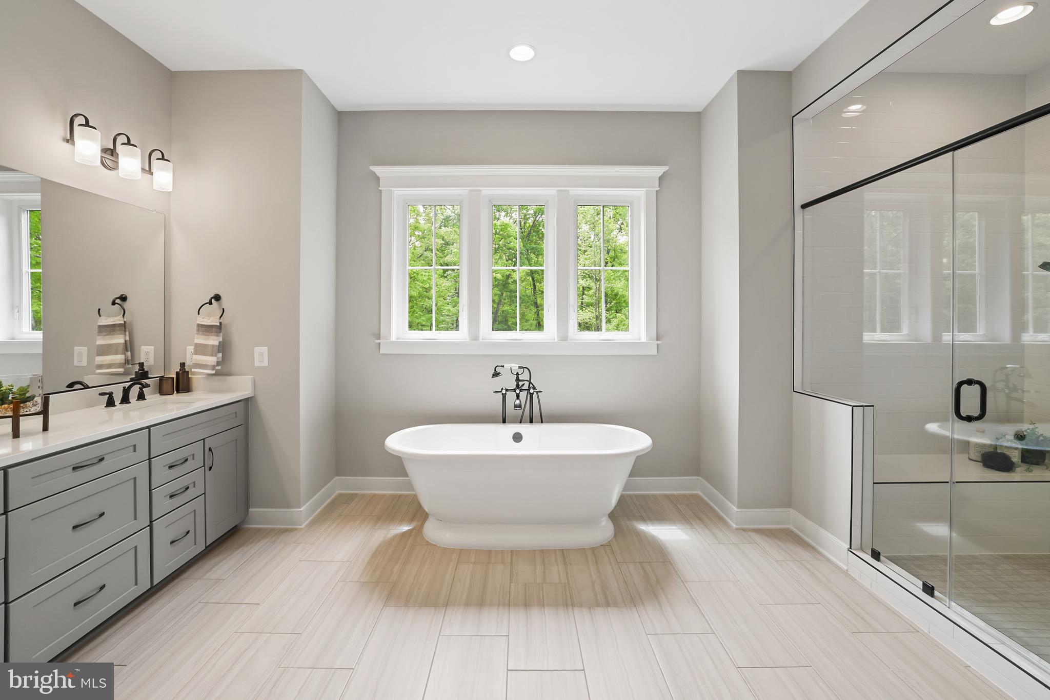 BRADDOCK WOODS - Residential