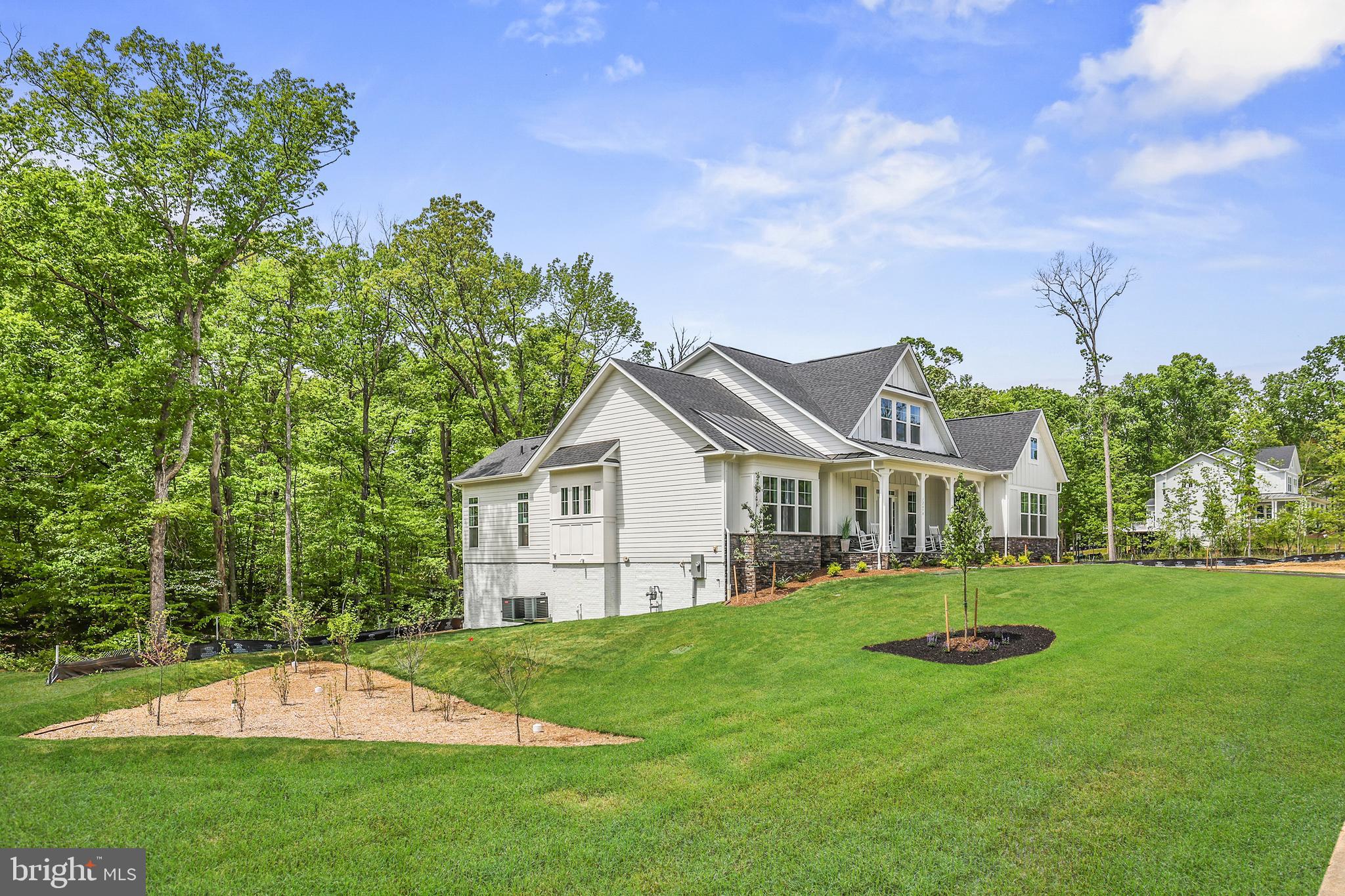 BRADDOCK WOODS - Residential