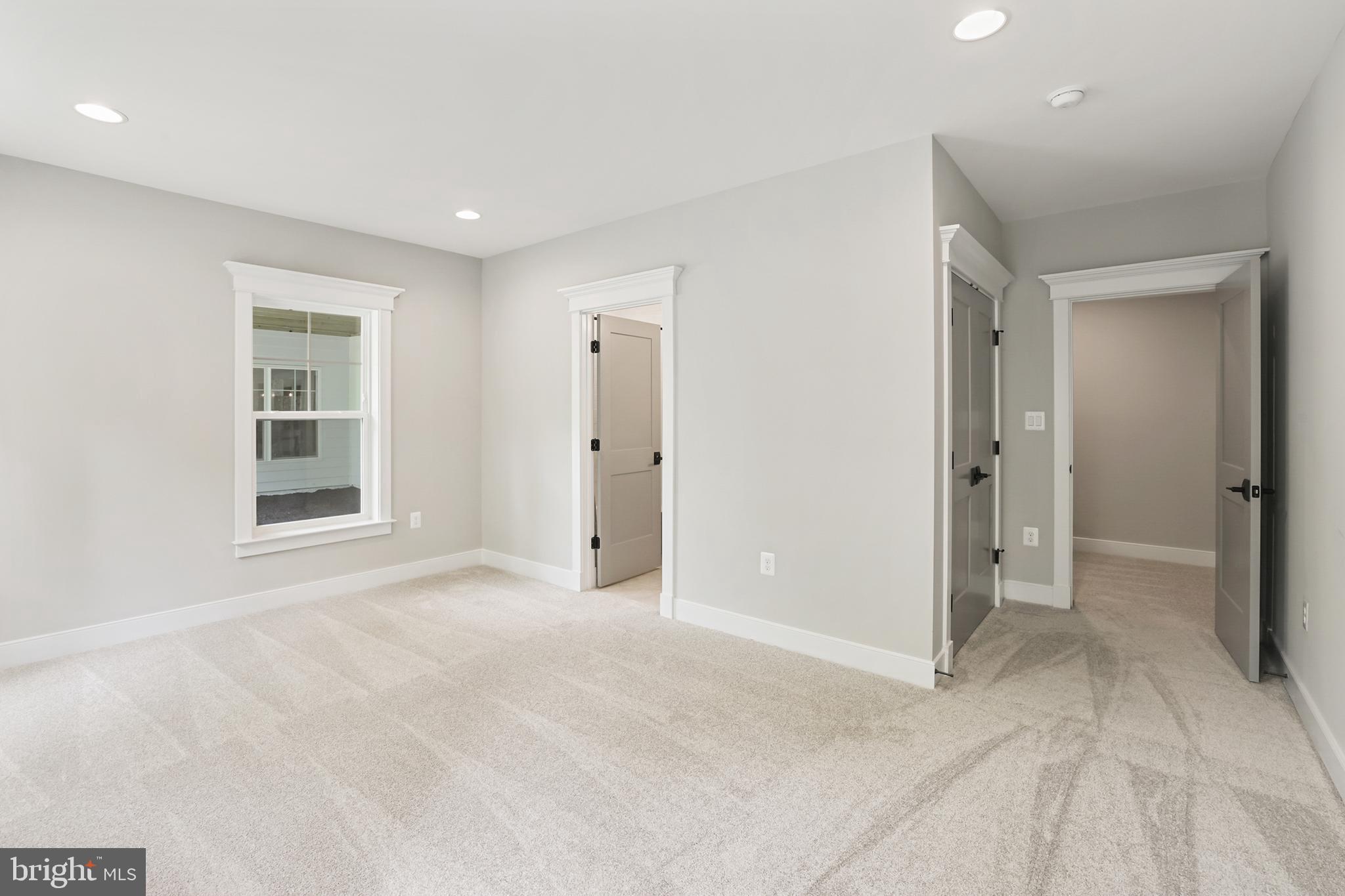 BRADDOCK WOODS - Residential