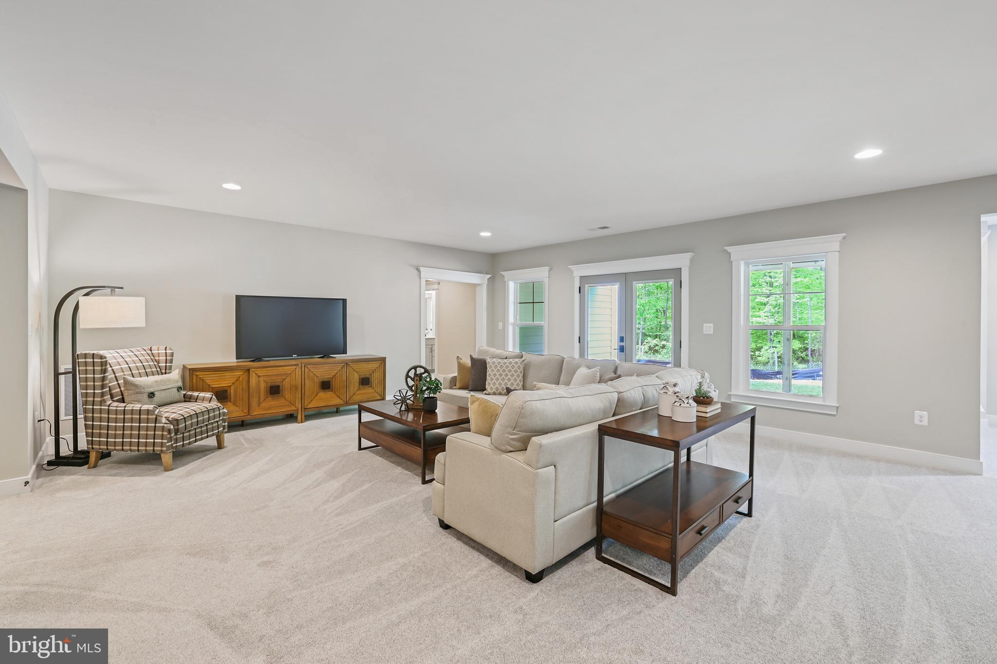 BRADDOCK WOODS - Residential