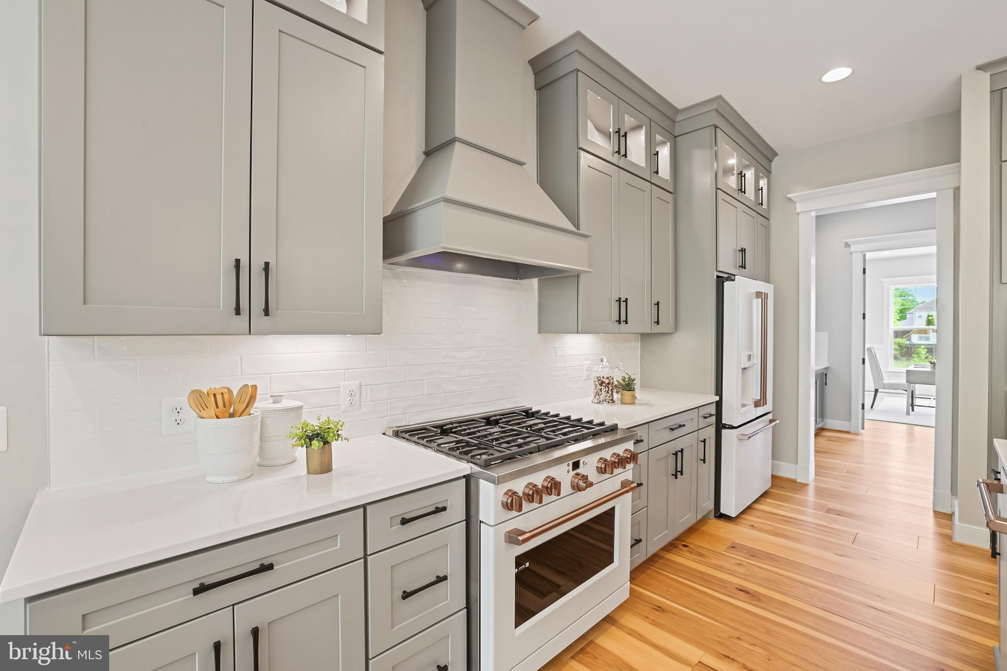 BRADDOCK WOODS - Residential