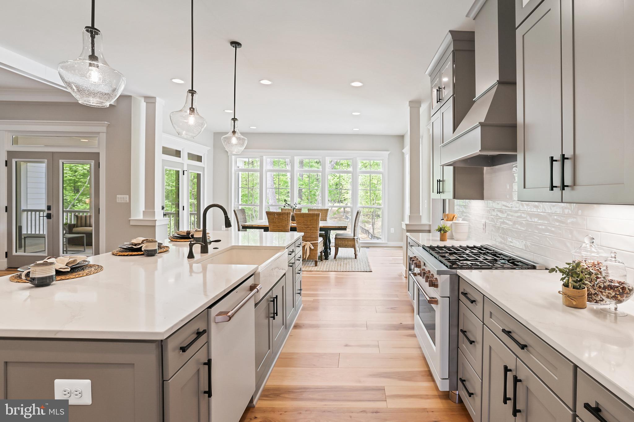 BRADDOCK WOODS - Residential