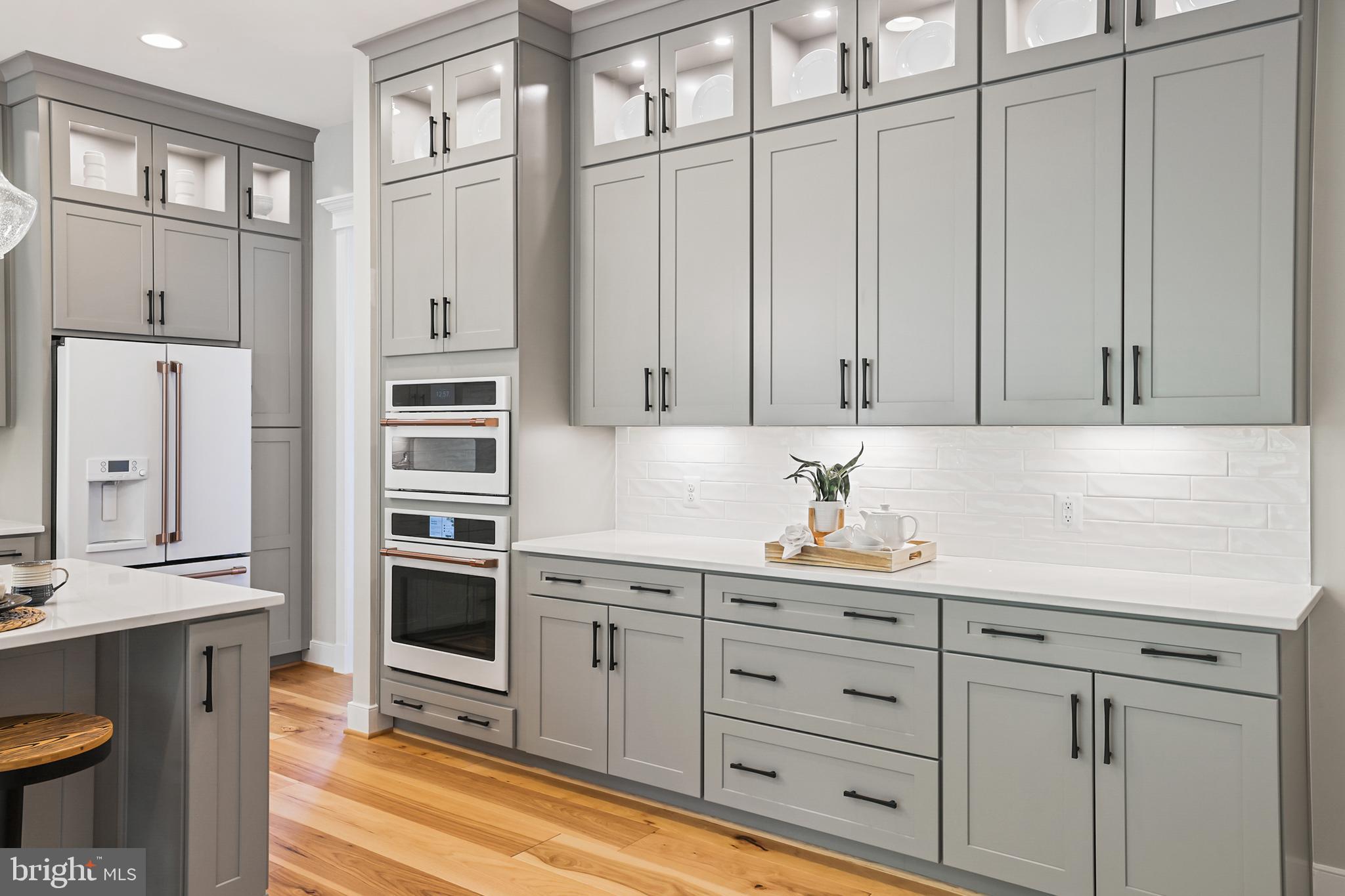 BRADDOCK WOODS - Residential