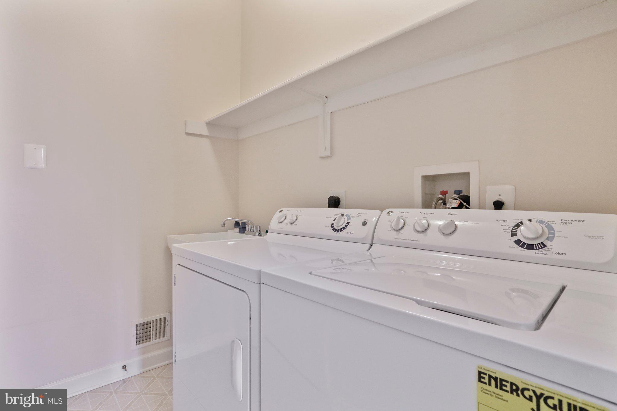 MAPLE VALLEY ESTATES - Residential