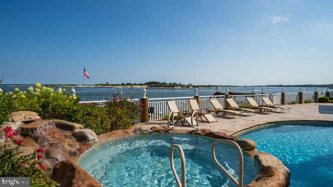 MARTHA'S  LANDING - Residential