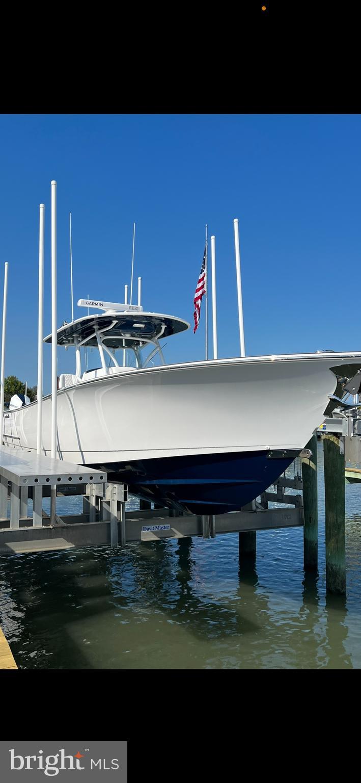 MARTHA'S  LANDING - Residential