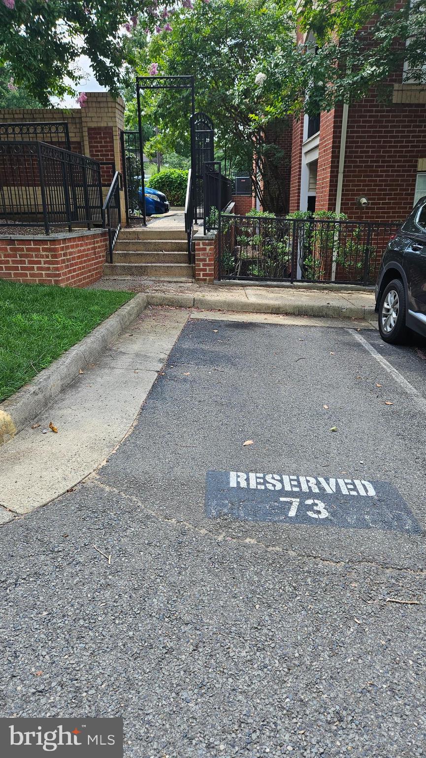 FAIRFAX RIDGE CONDOS - Residential Lease