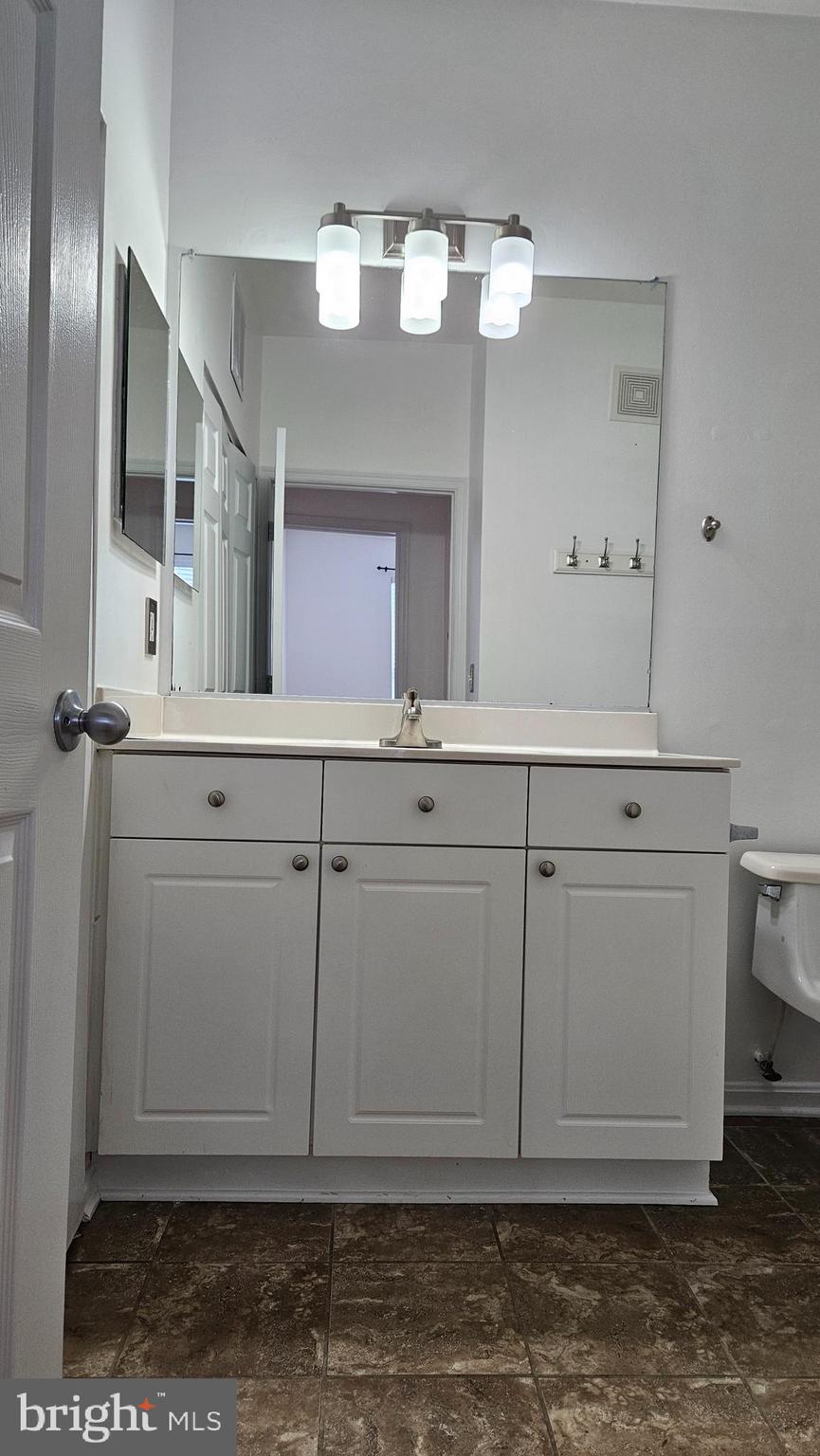 FAIRFAX RIDGE CONDOS - Residential Lease