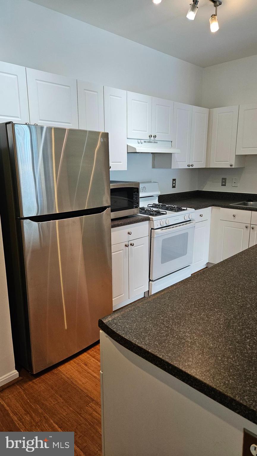 FAIRFAX RIDGE CONDOS - Residential Lease