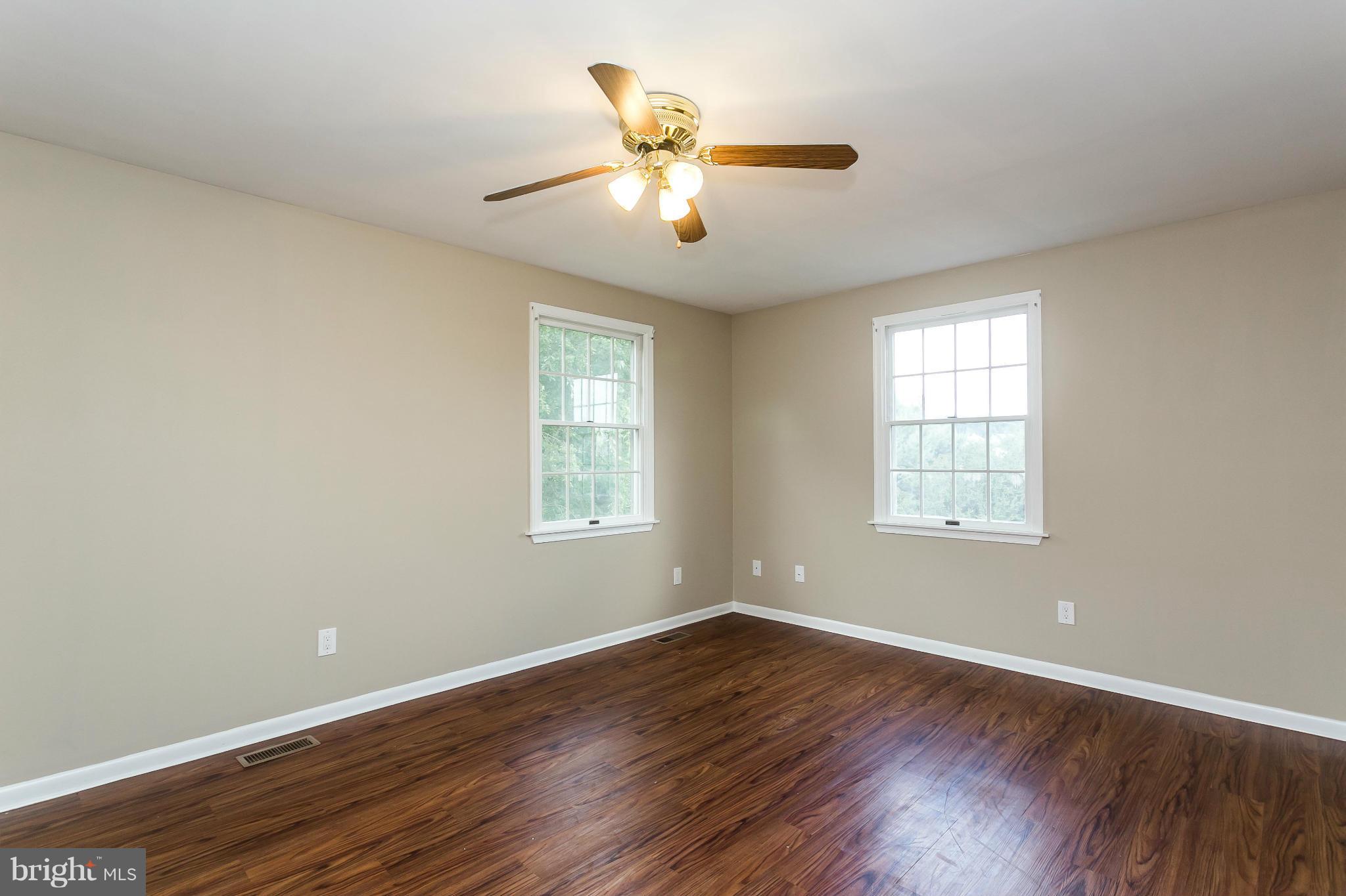 HUNTERS RUN - Residential