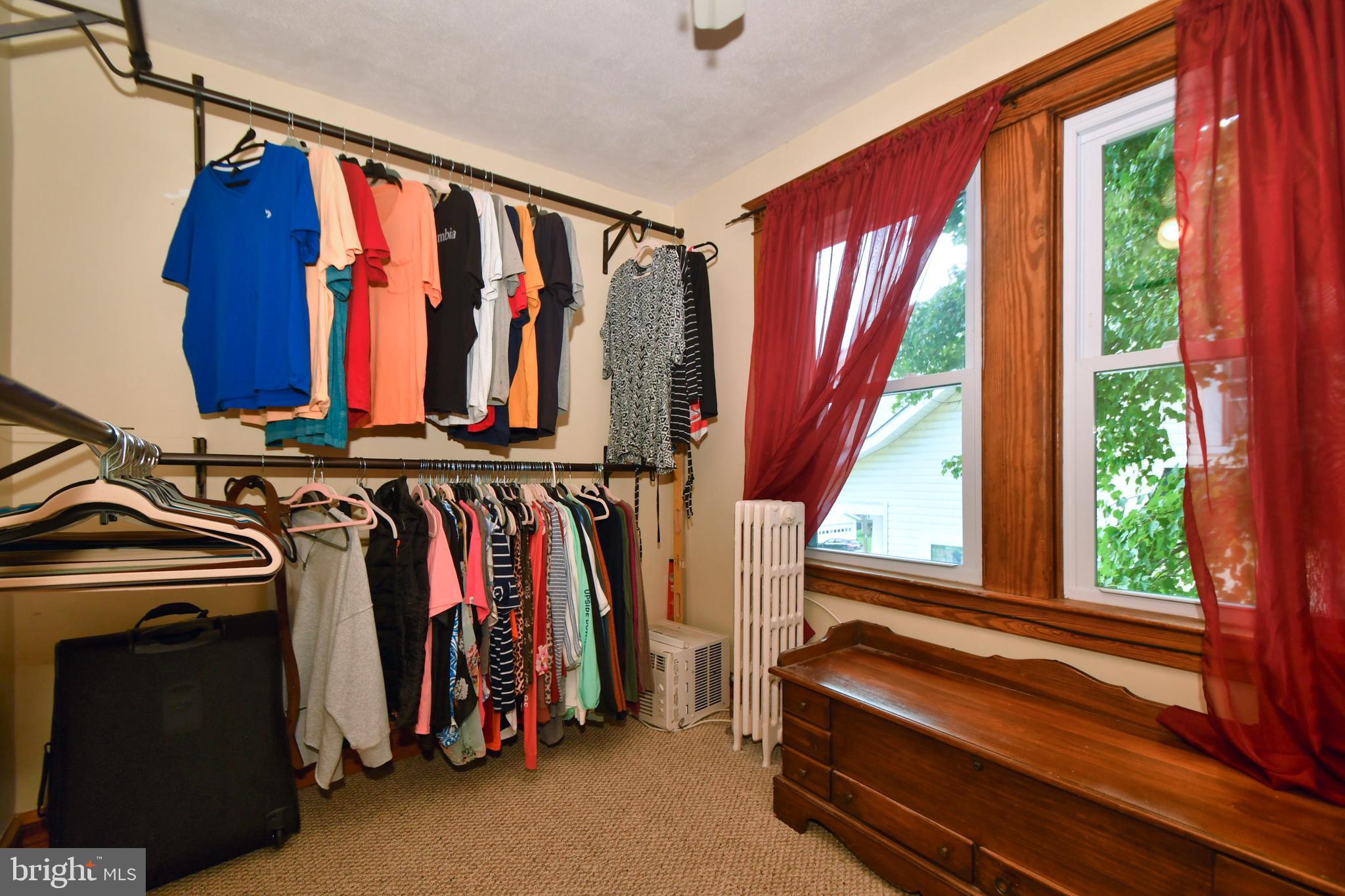 ELMWOOD - Residential