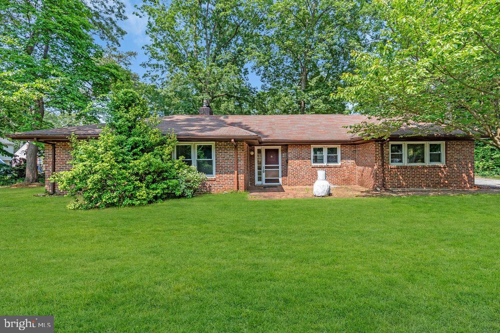 27 LITLE AVENUE