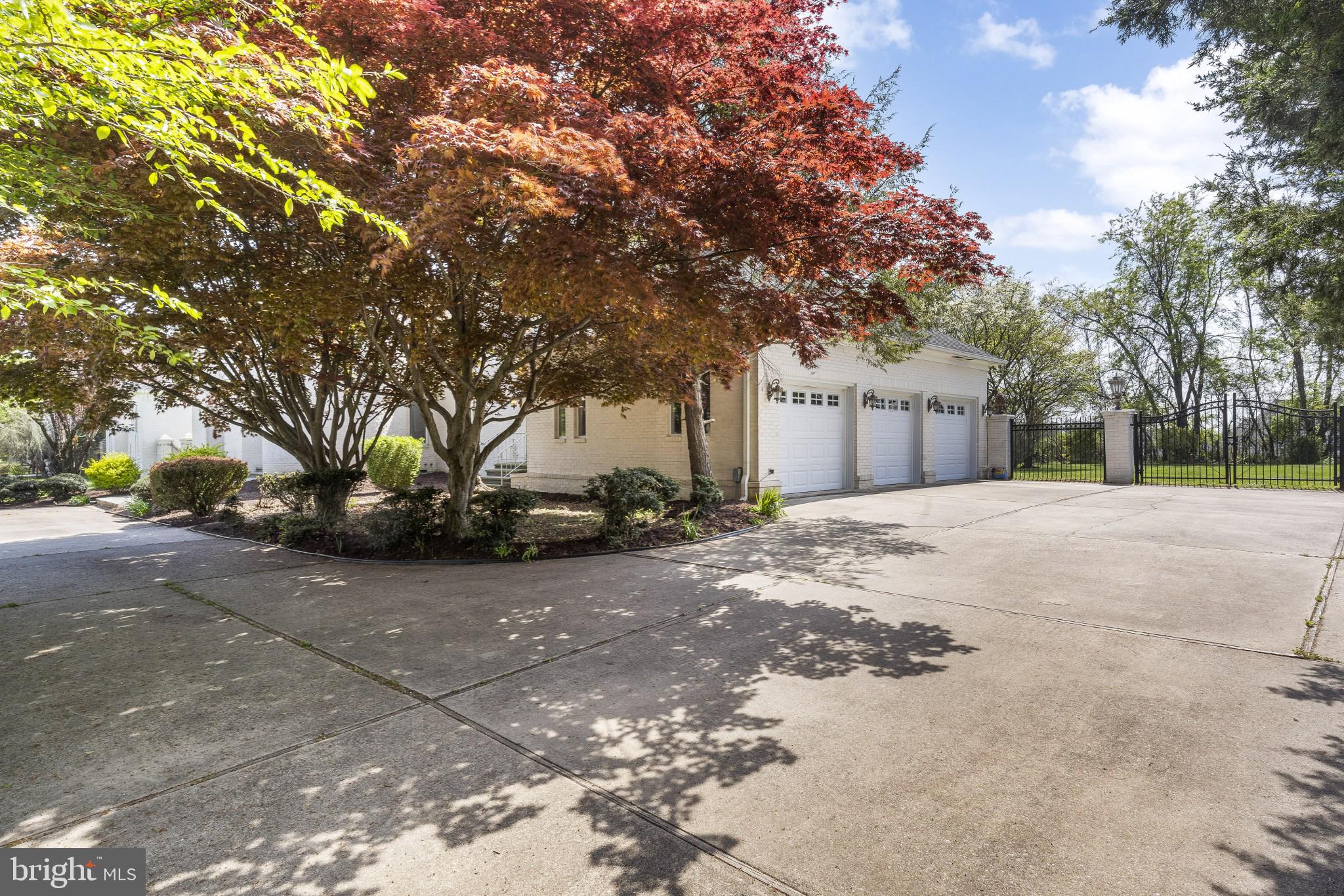 DARNESTOWN OUTSIDE - Residential