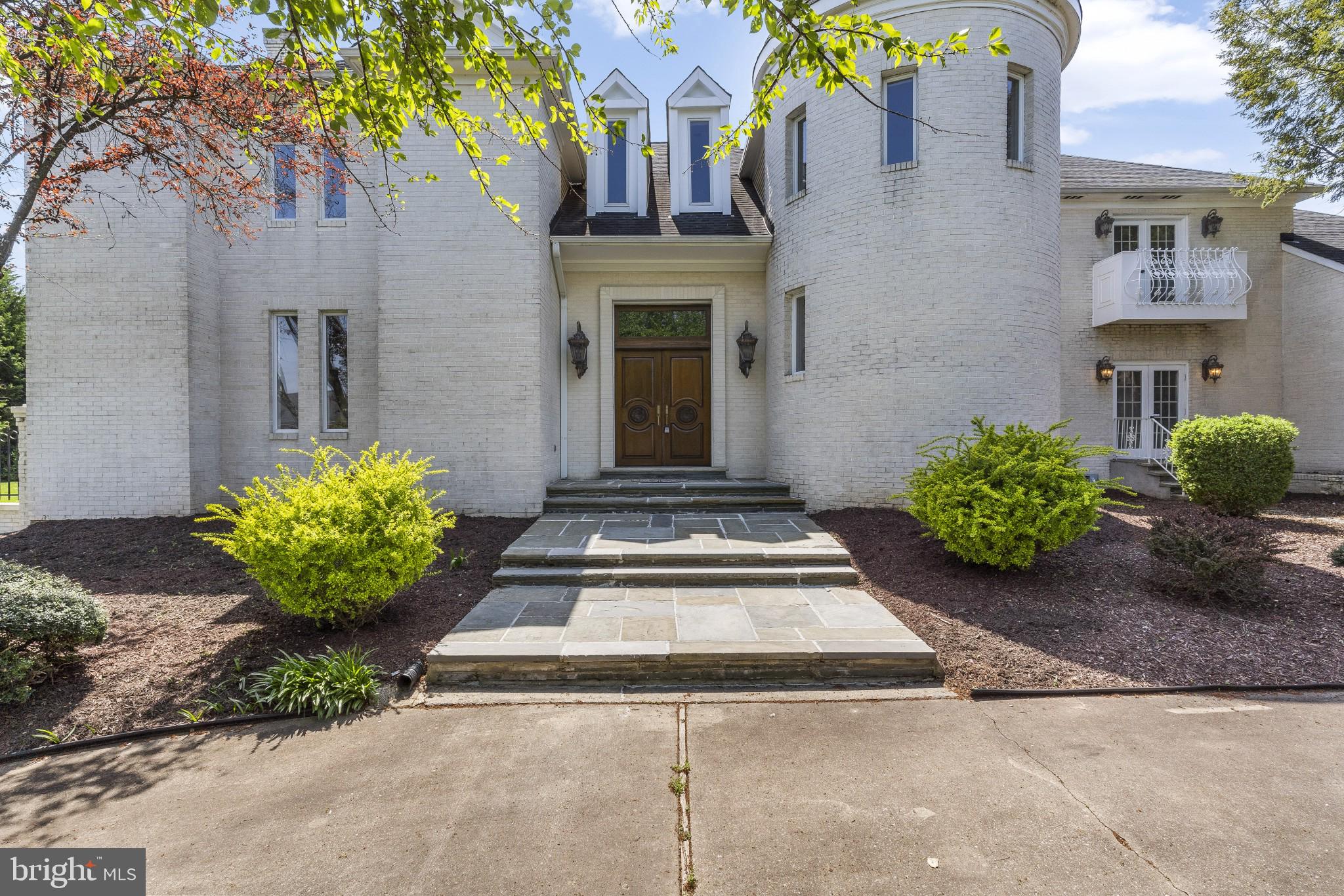 DARNESTOWN OUTSIDE - Residential