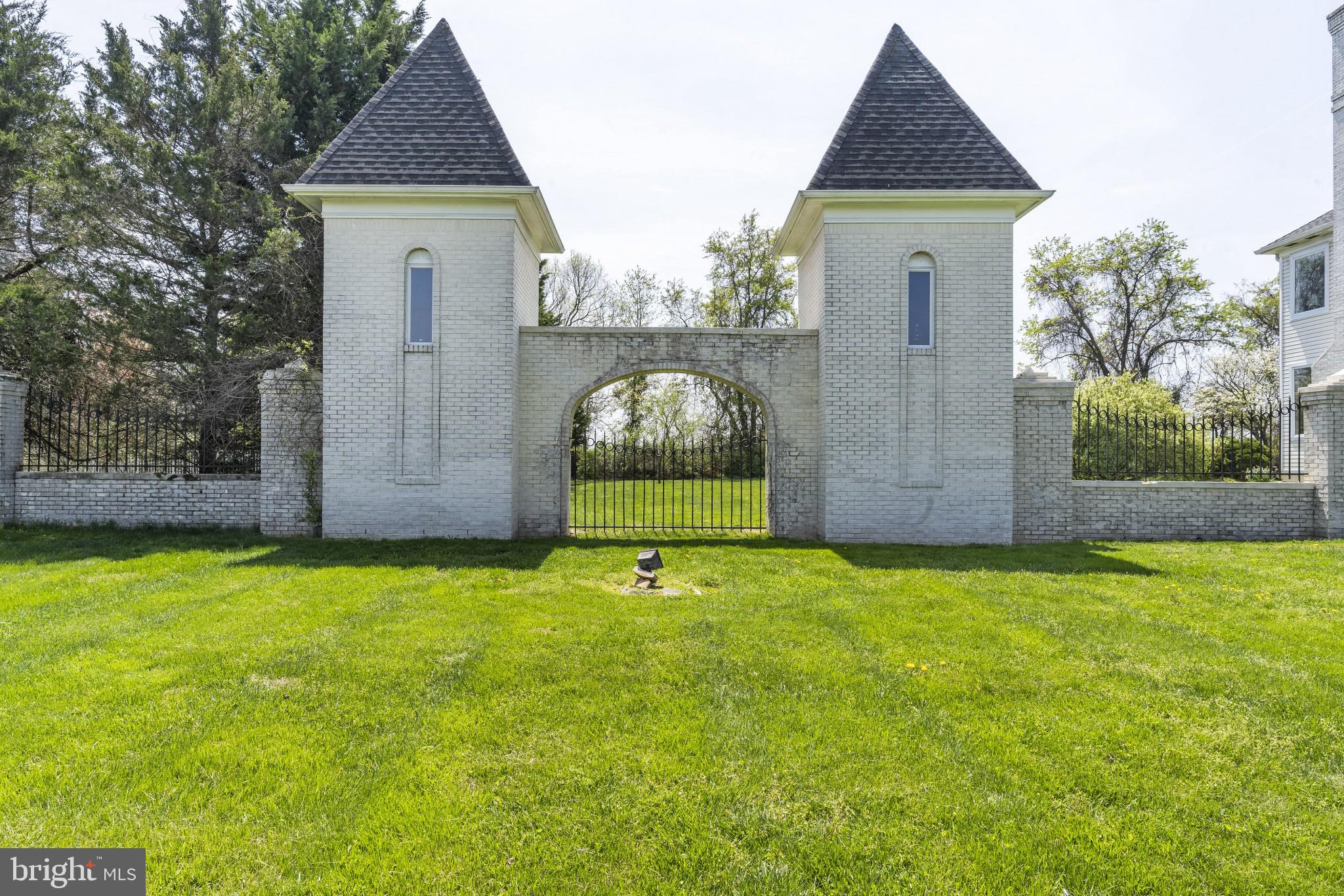 DARNESTOWN OUTSIDE - Residential