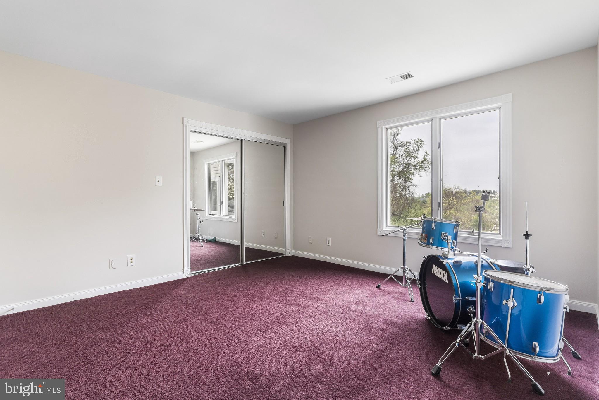 DARNESTOWN OUTSIDE - Residential