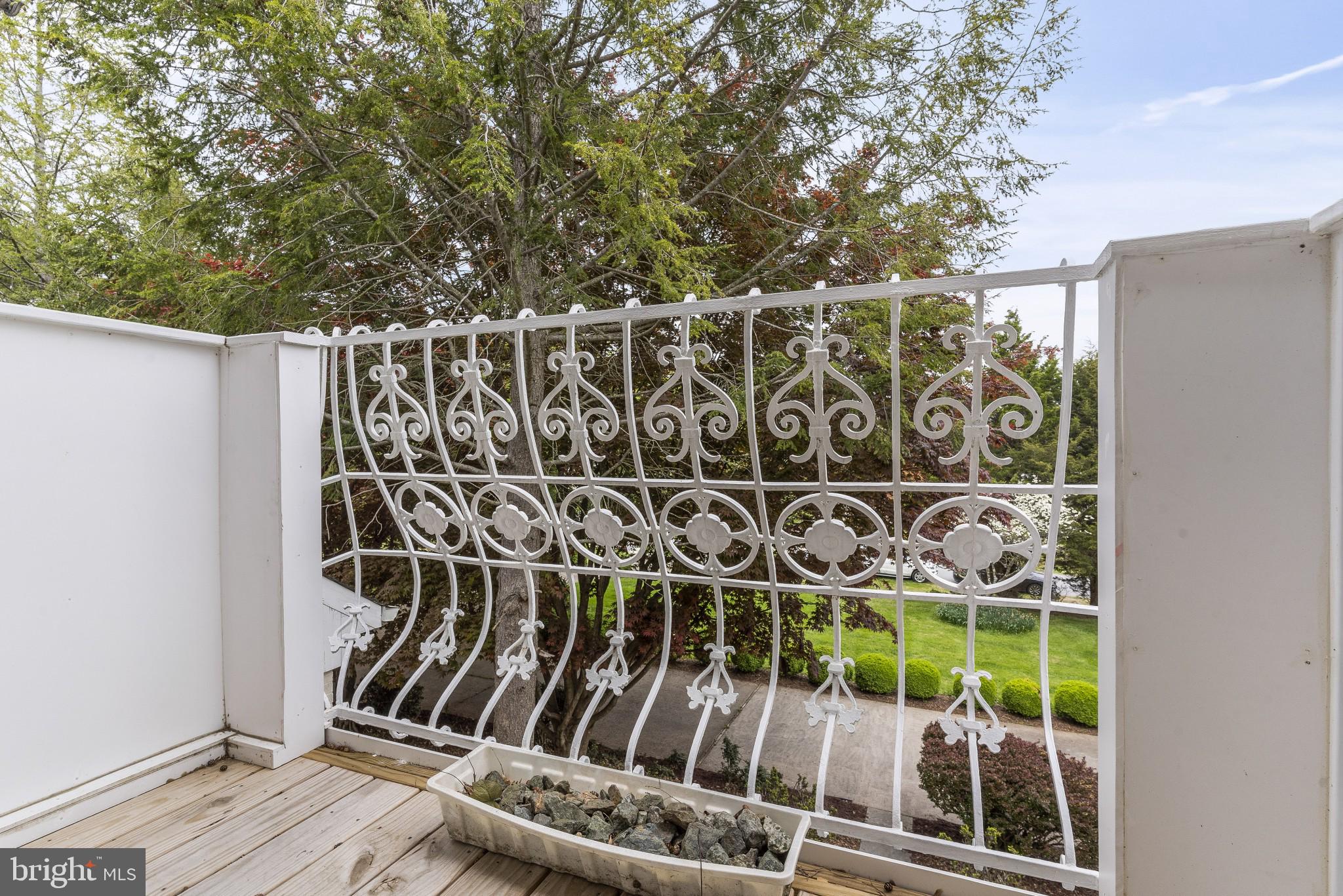 DARNESTOWN OUTSIDE - Residential