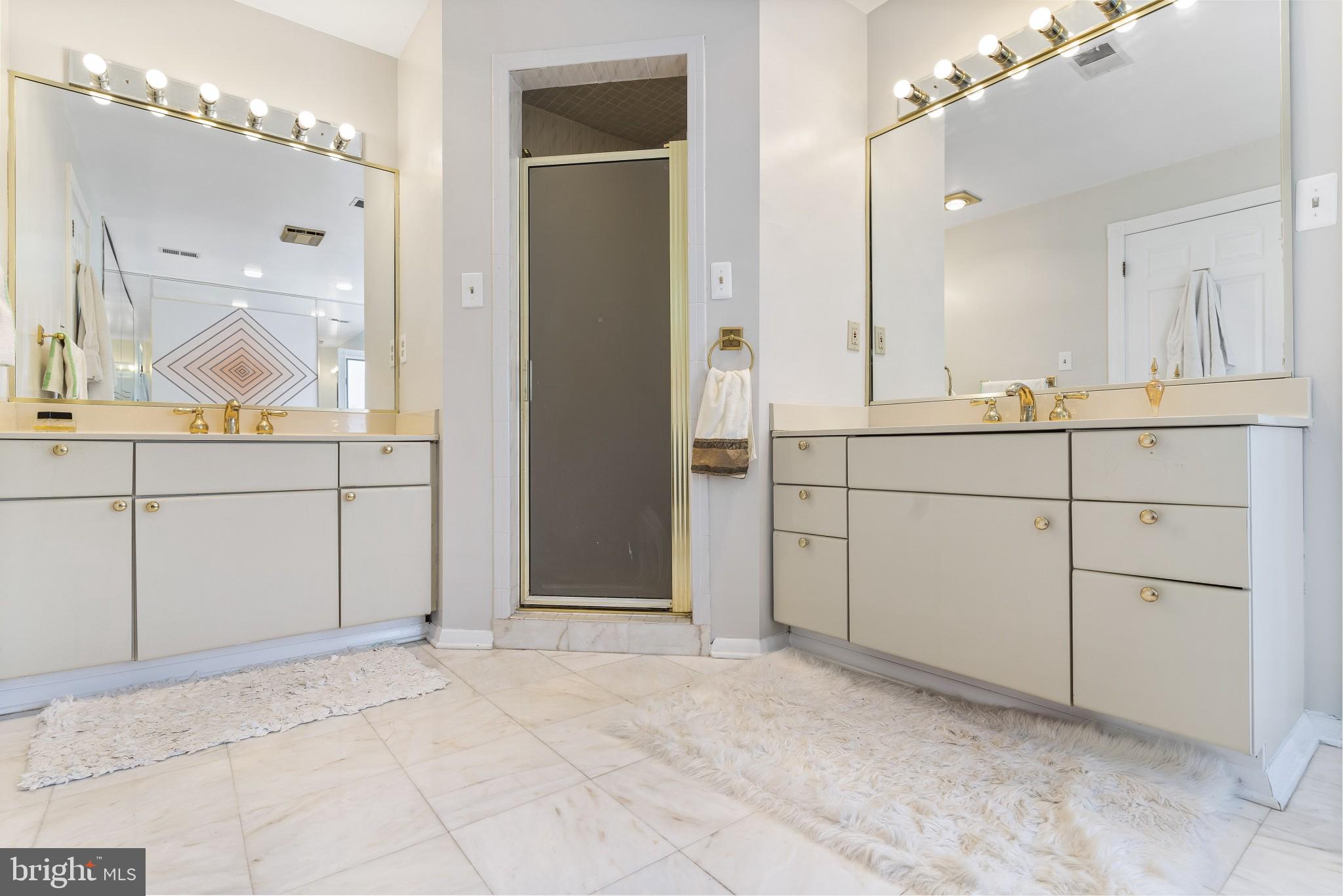 DARNESTOWN OUTSIDE - Residential