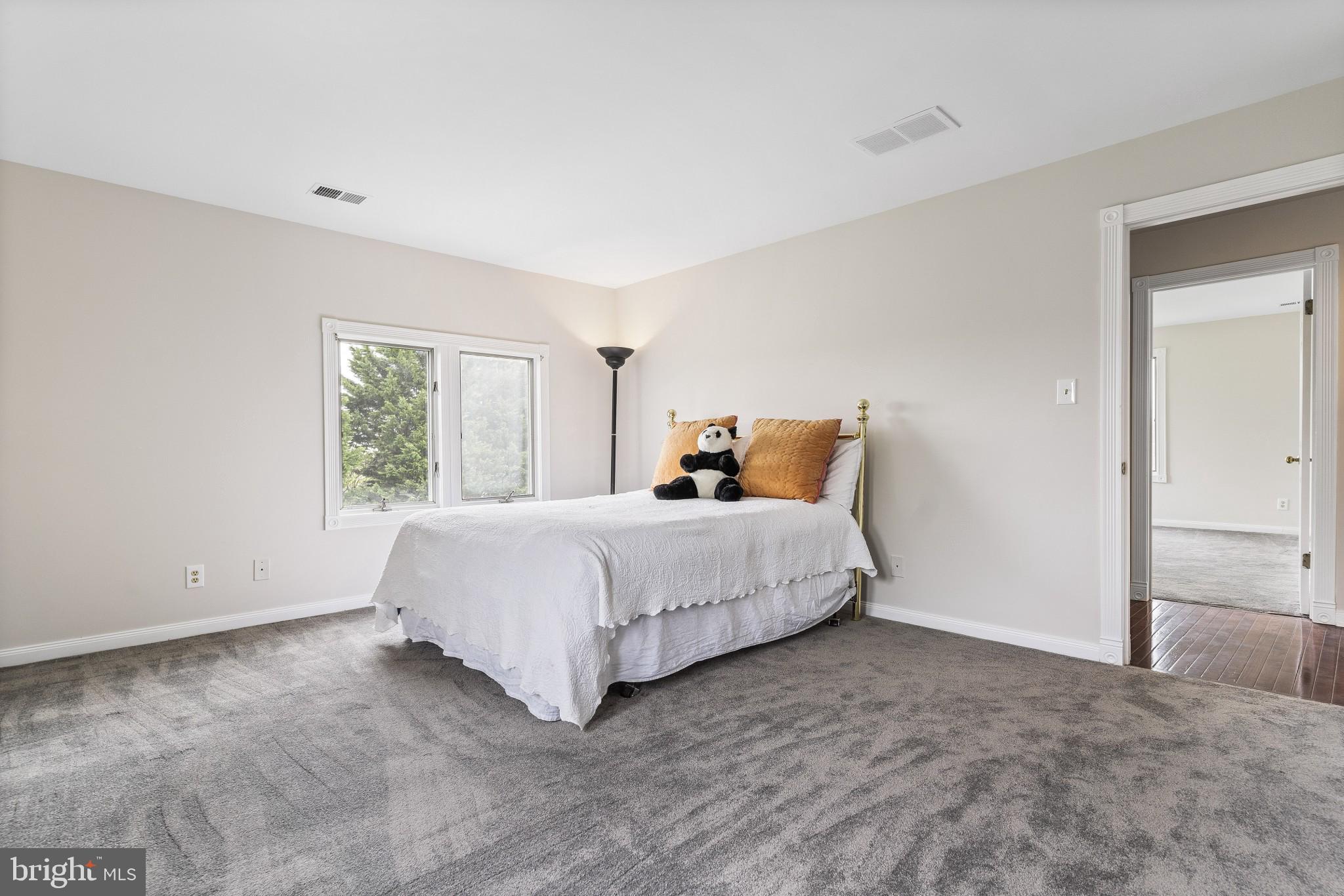 DARNESTOWN OUTSIDE - Residential