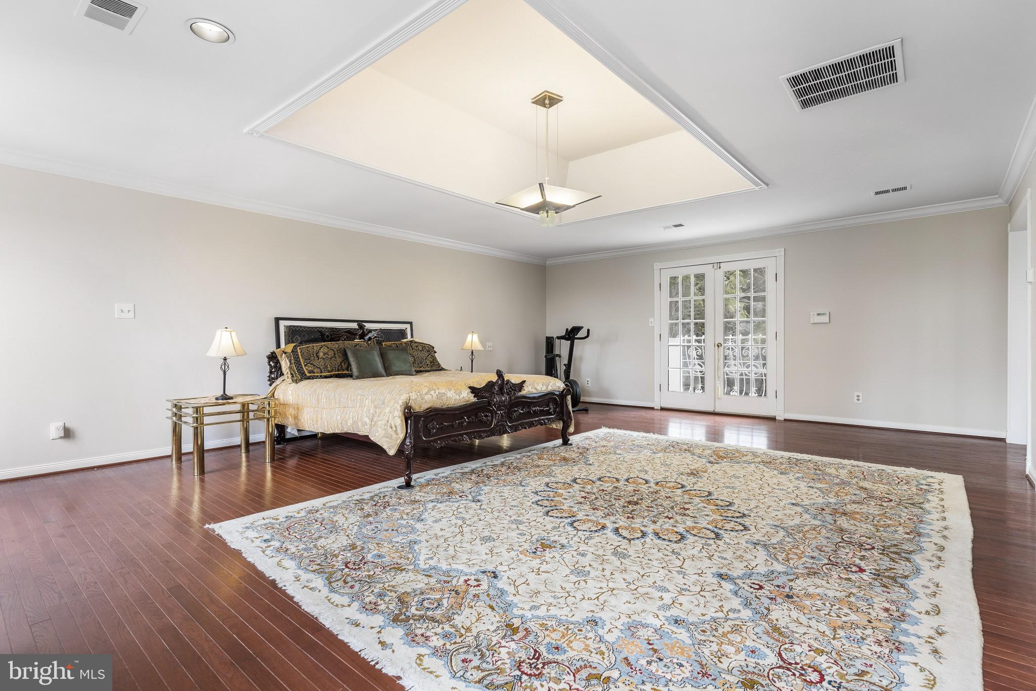 DARNESTOWN OUTSIDE - Residential