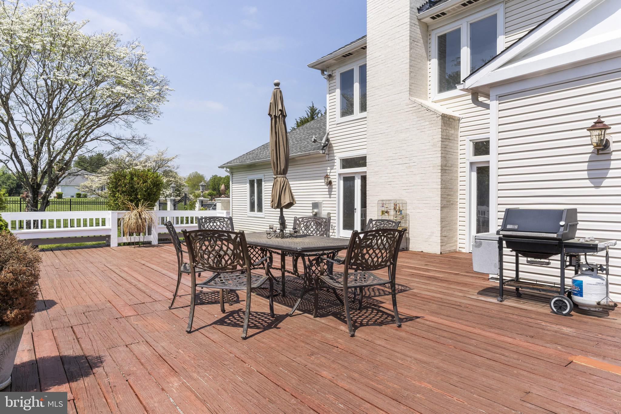 DARNESTOWN OUTSIDE - Residential