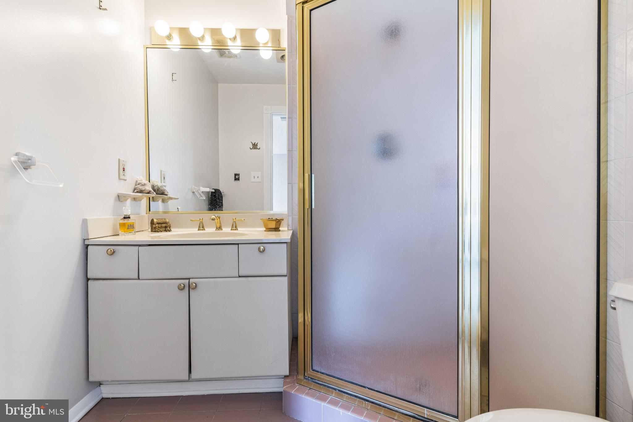 DARNESTOWN OUTSIDE - Residential