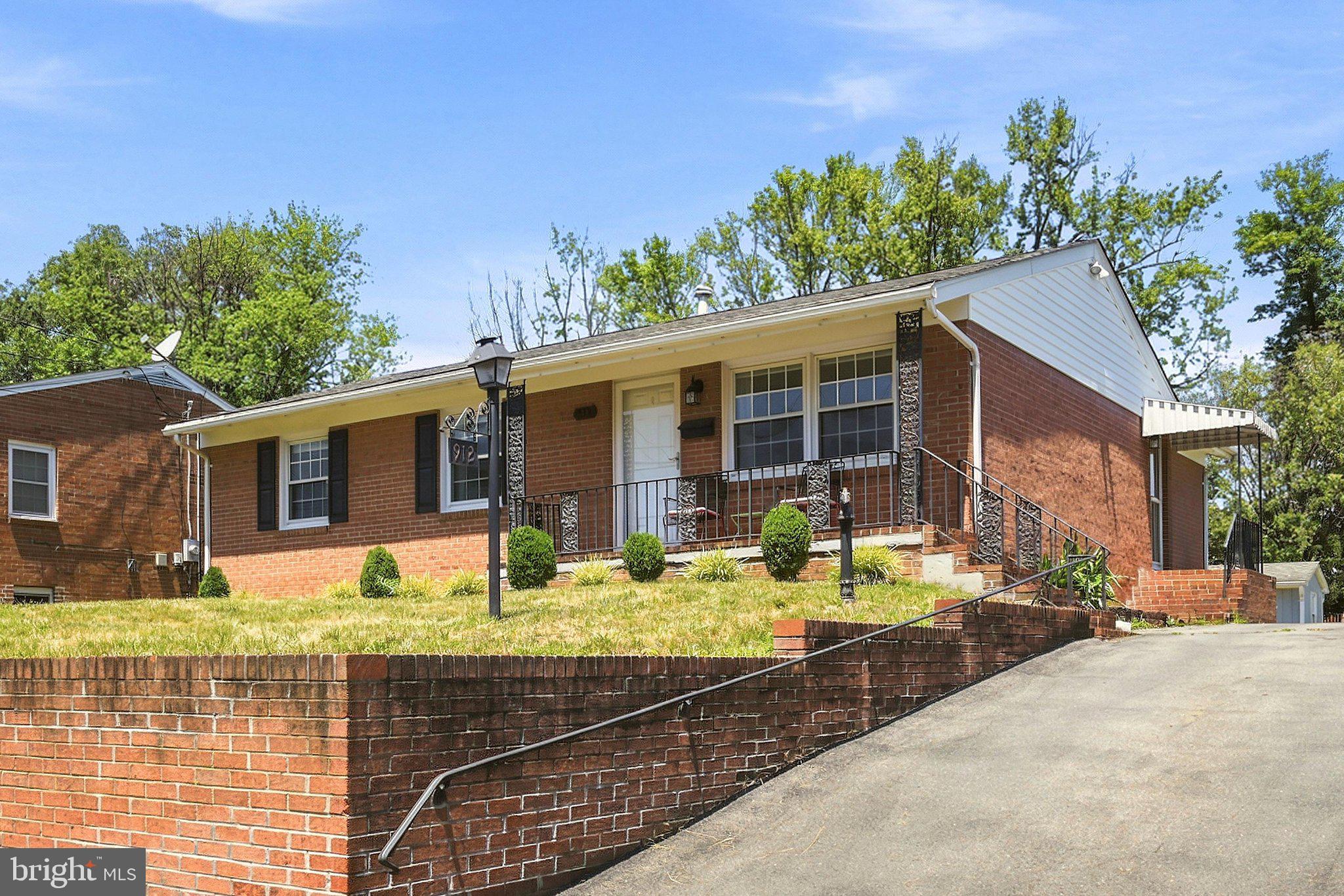 912 ALLEN DRIVE