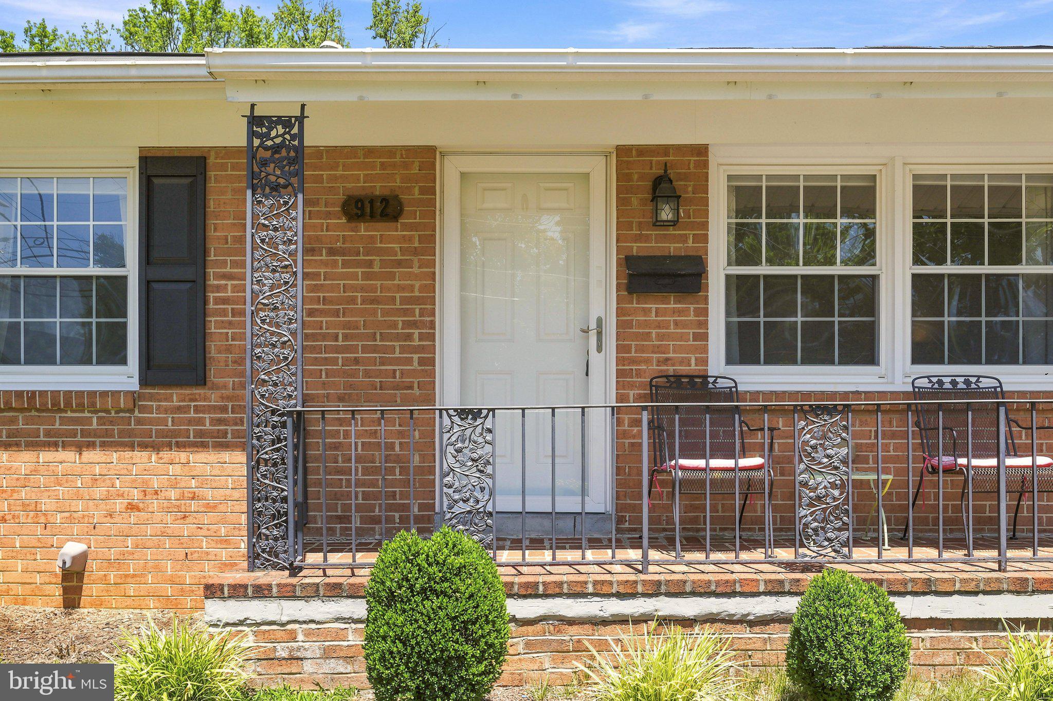 912 ALLEN DRIVE