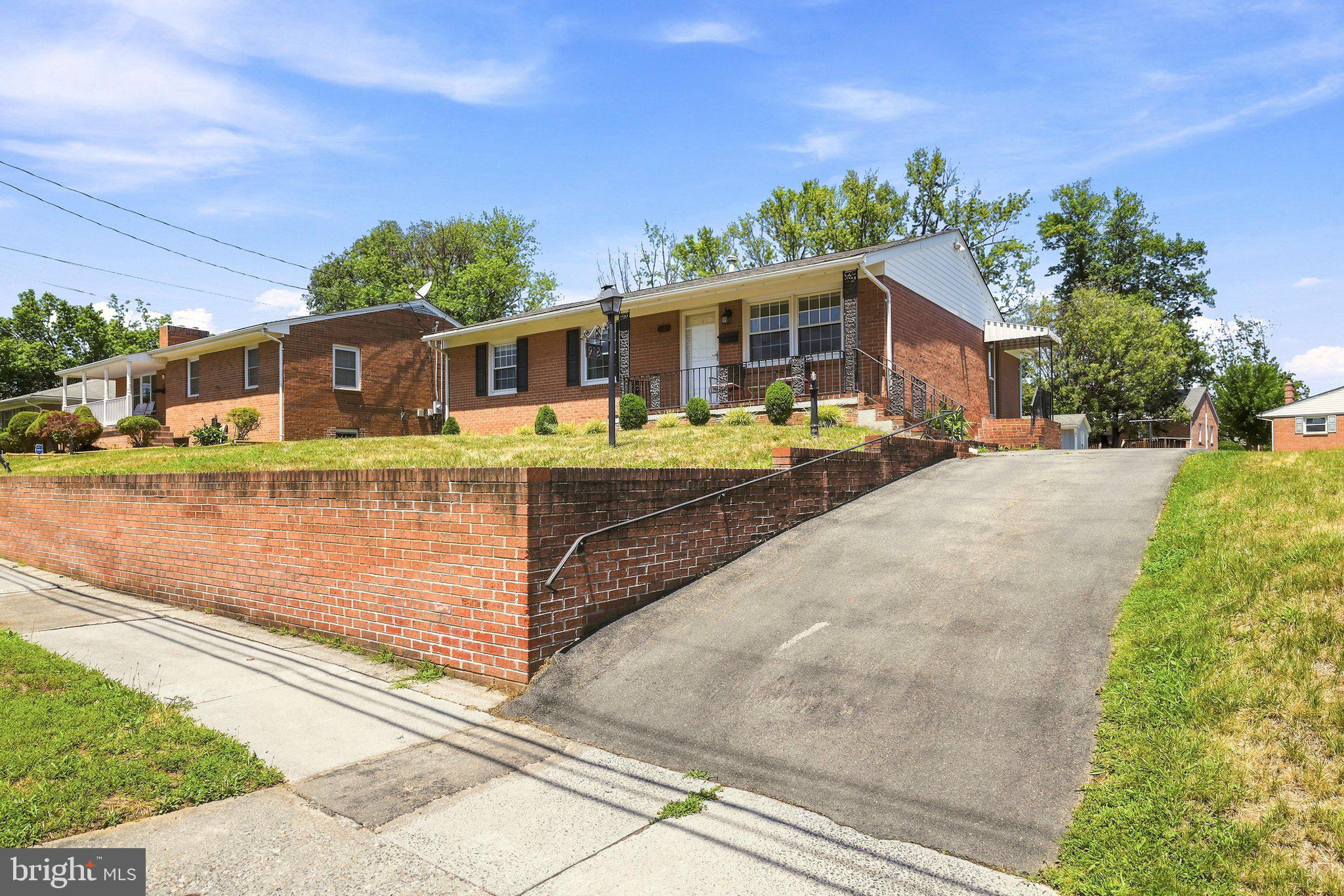 912 ALLEN DRIVE