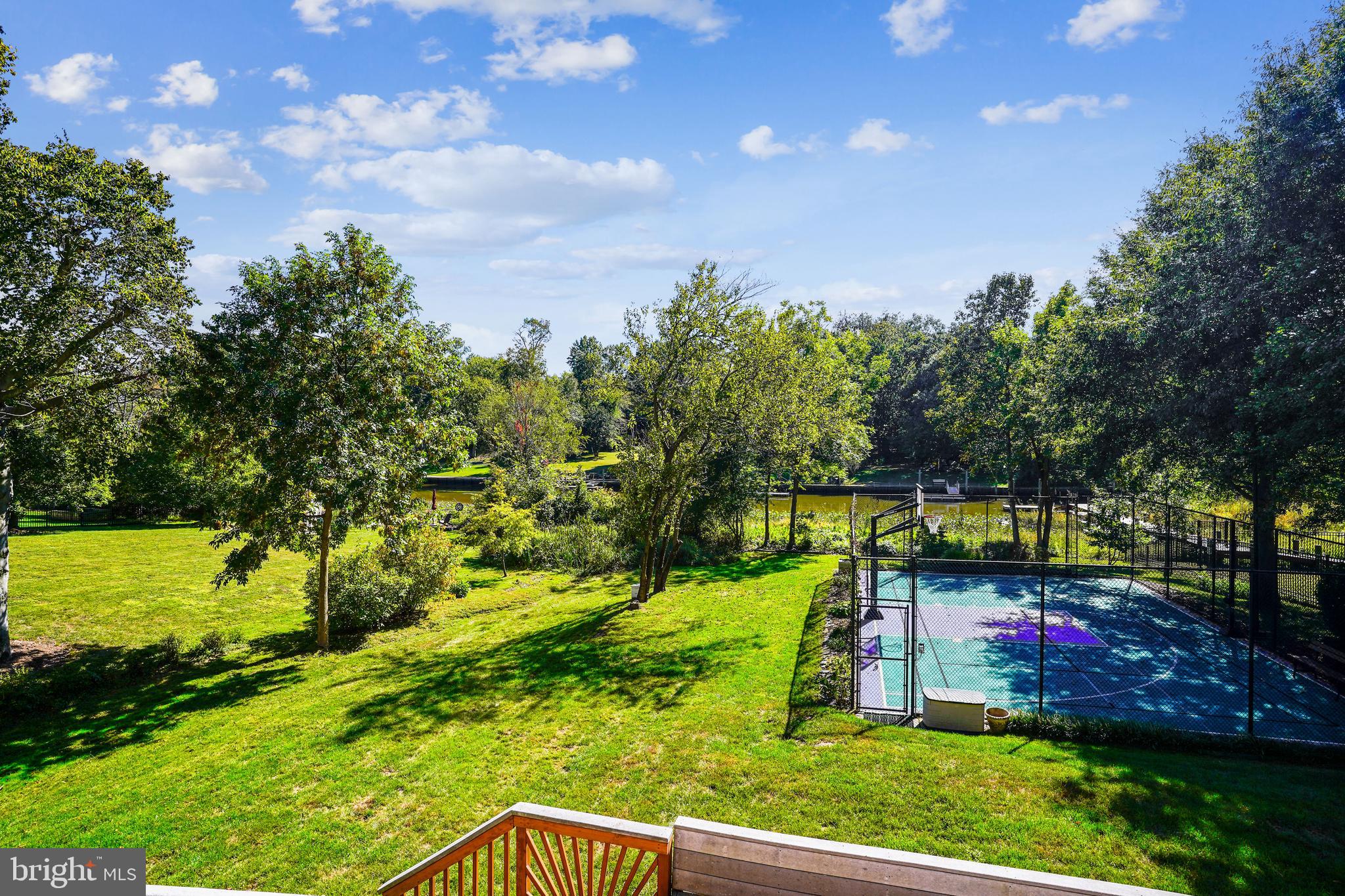 WOODLAND PARK - Residential