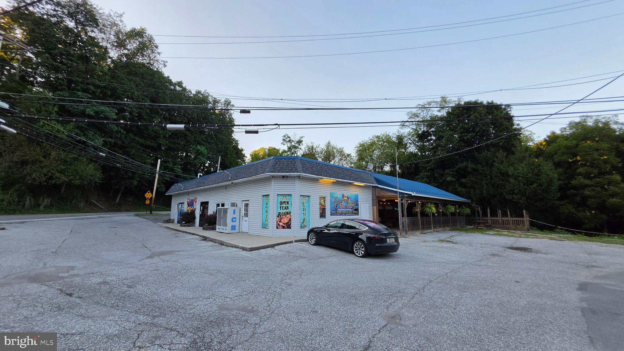 1 W MAIN STREET