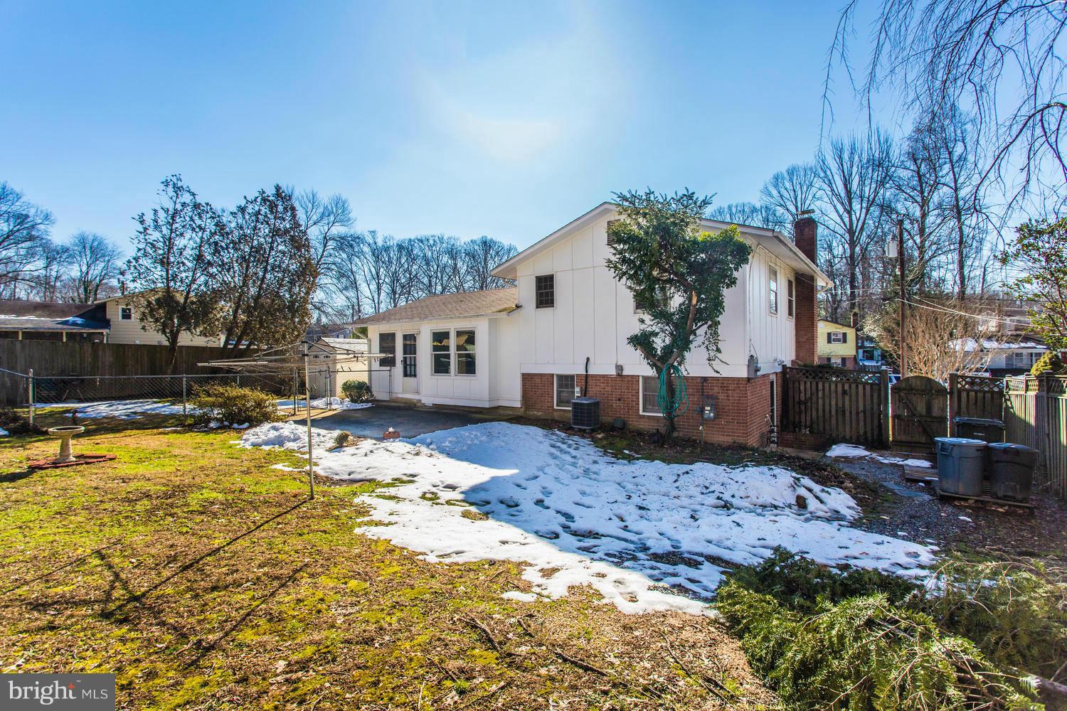 FAIRFAX VILLA - Residential