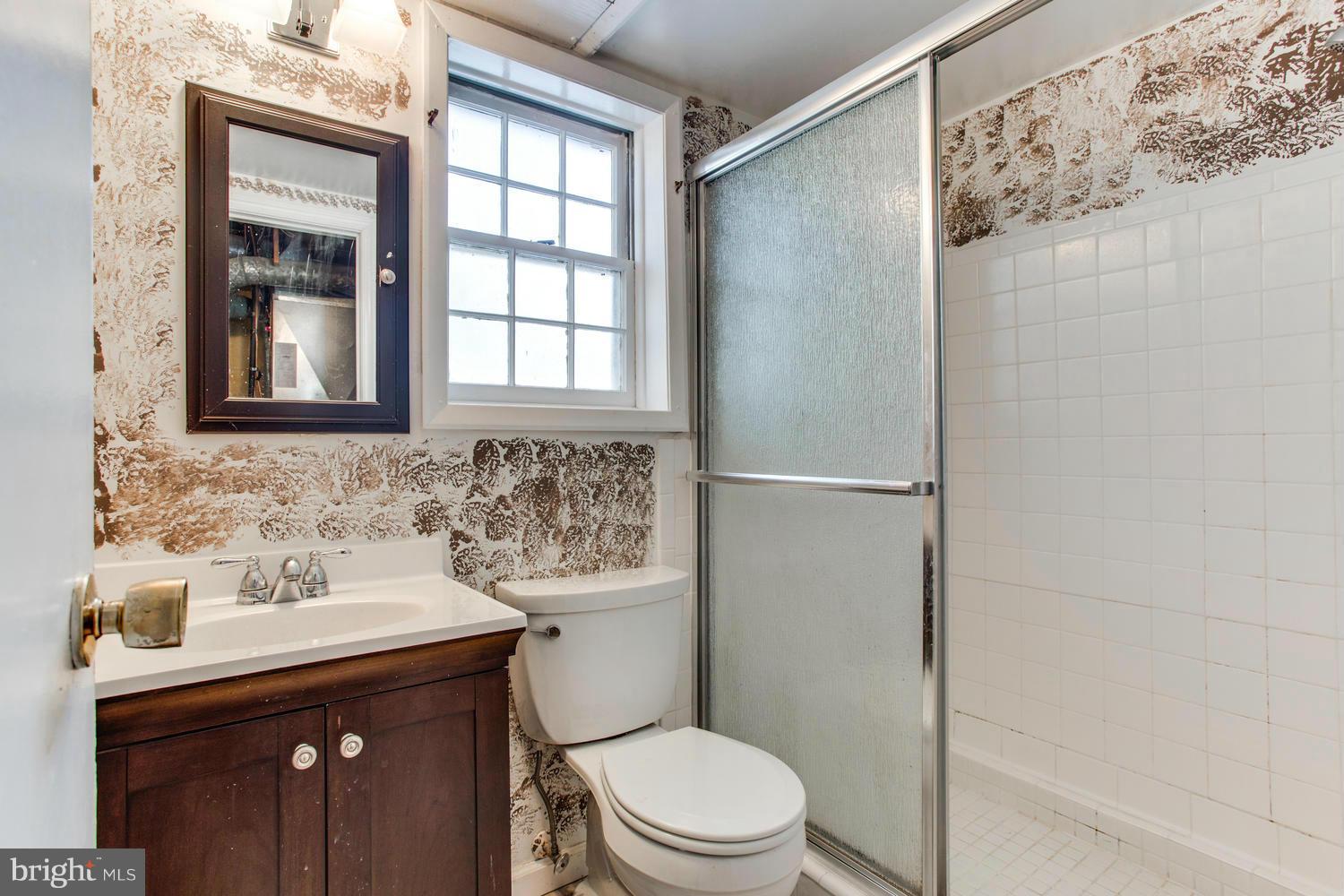 FAIRFAX VILLA - Residential