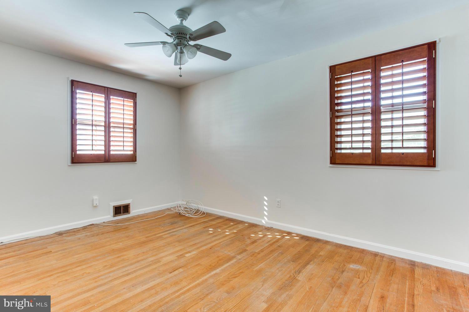 FAIRFAX VILLA - Residential