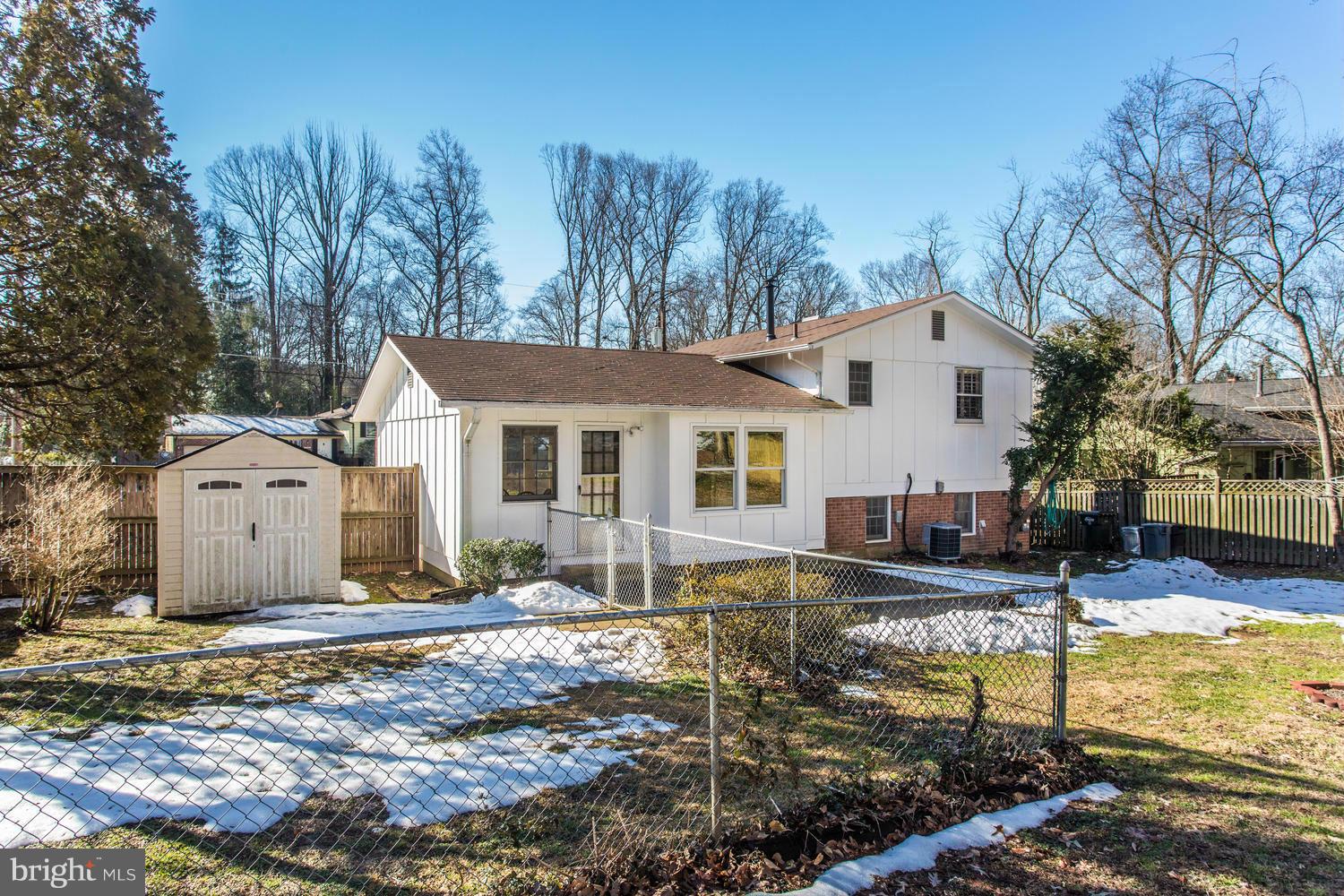 FAIRFAX VILLA - Residential