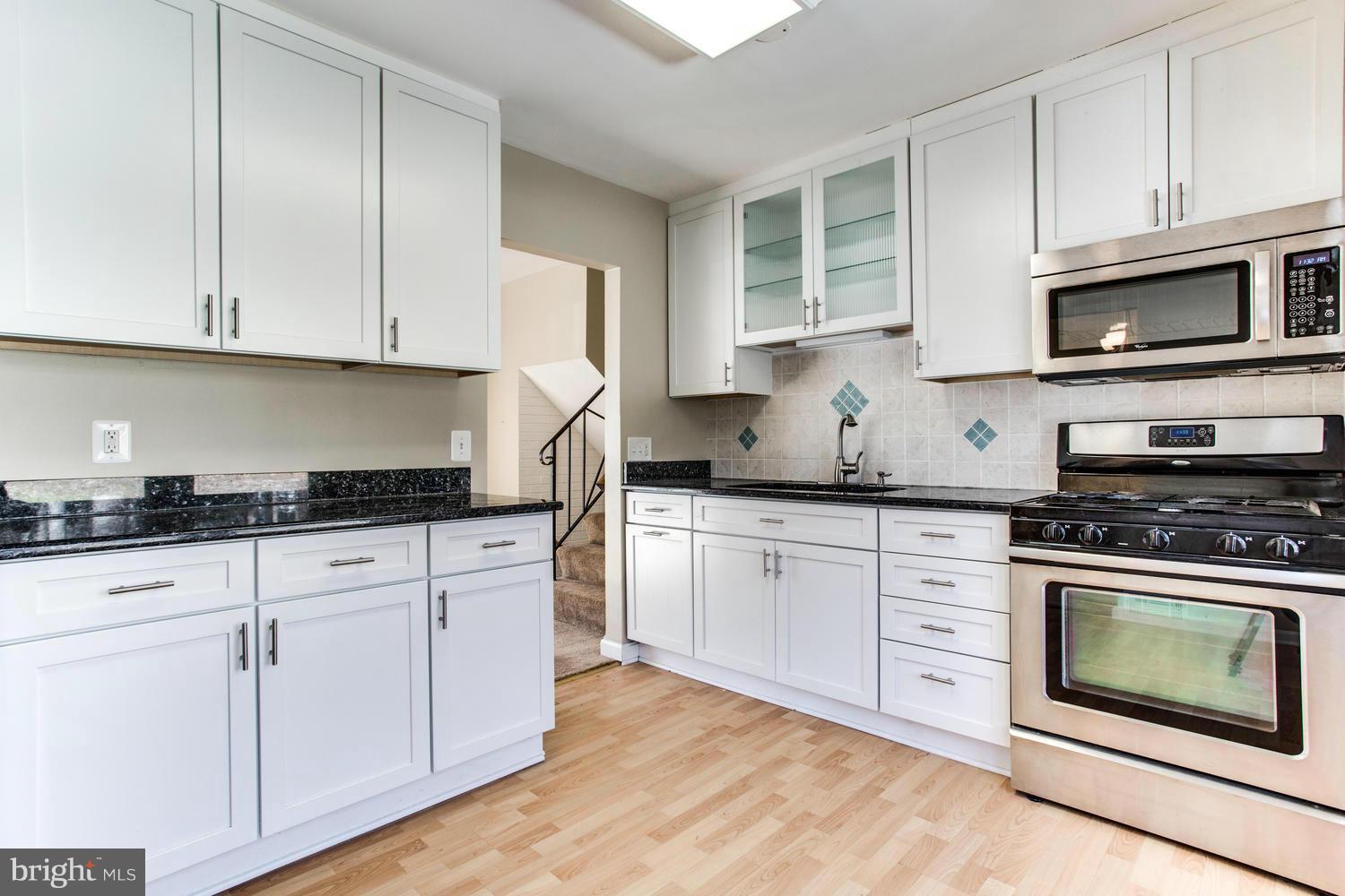 FAIRFAX VILLA - Residential