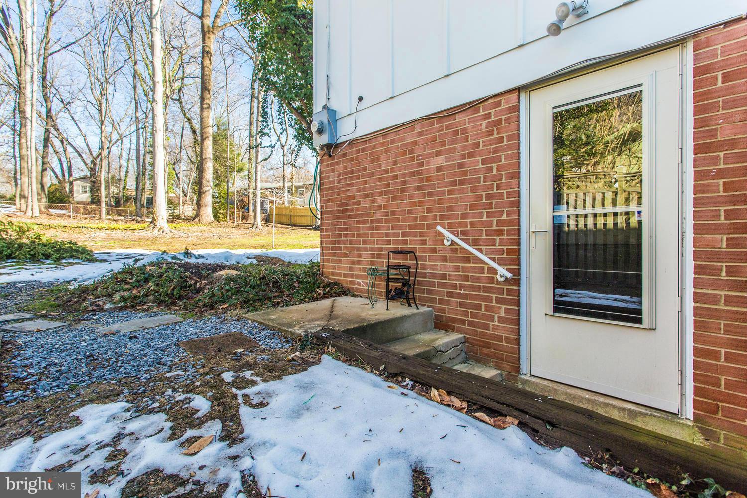 FAIRFAX VILLA - Residential