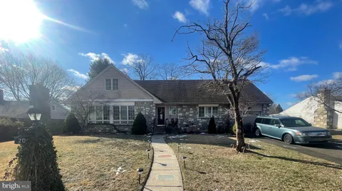 204 Lenape Avenue, Elkins Park, PA MLS: PAMC2131448
