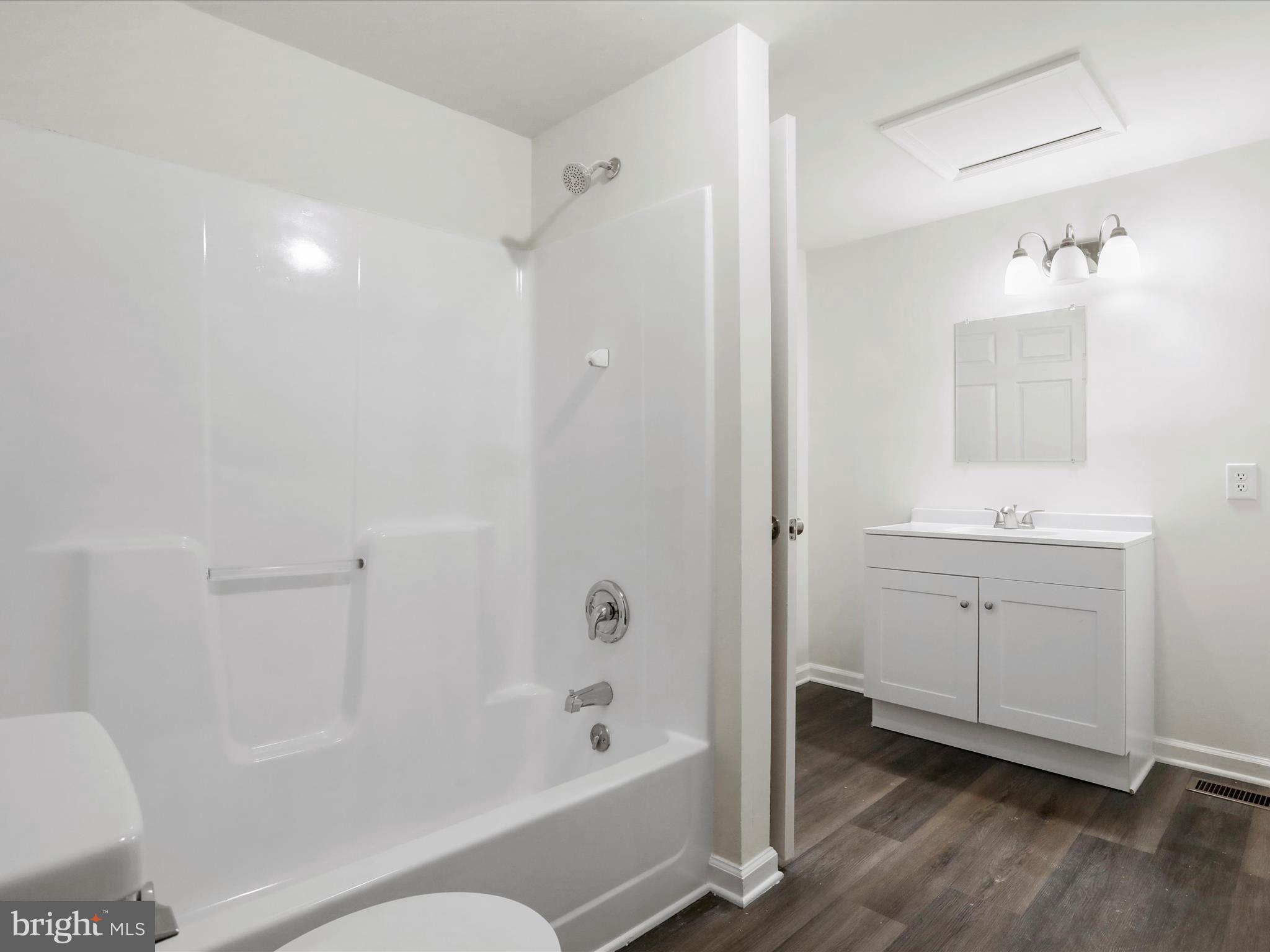 GLENWOOD FOREST - Residential